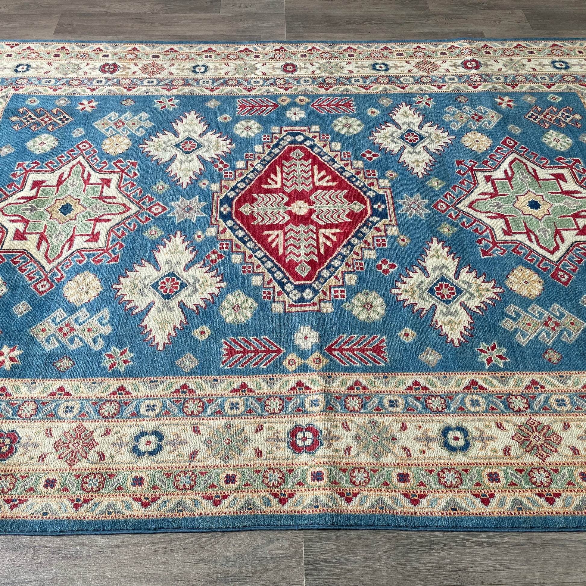272 x 184 cm | Afghan Kazak Yakash Rug