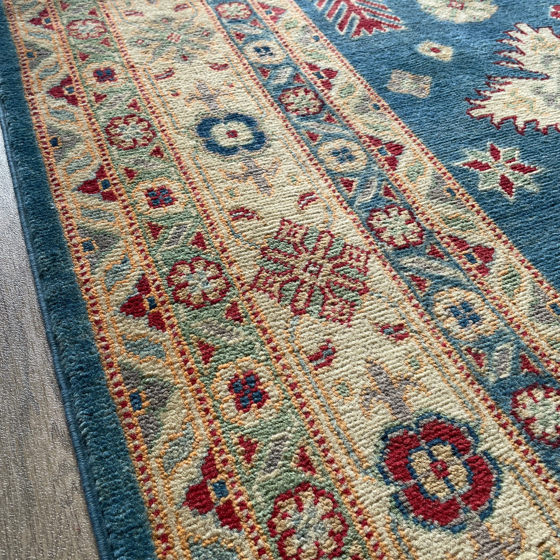 272 x 184 cm | Afghan Kazak Yakash Rug