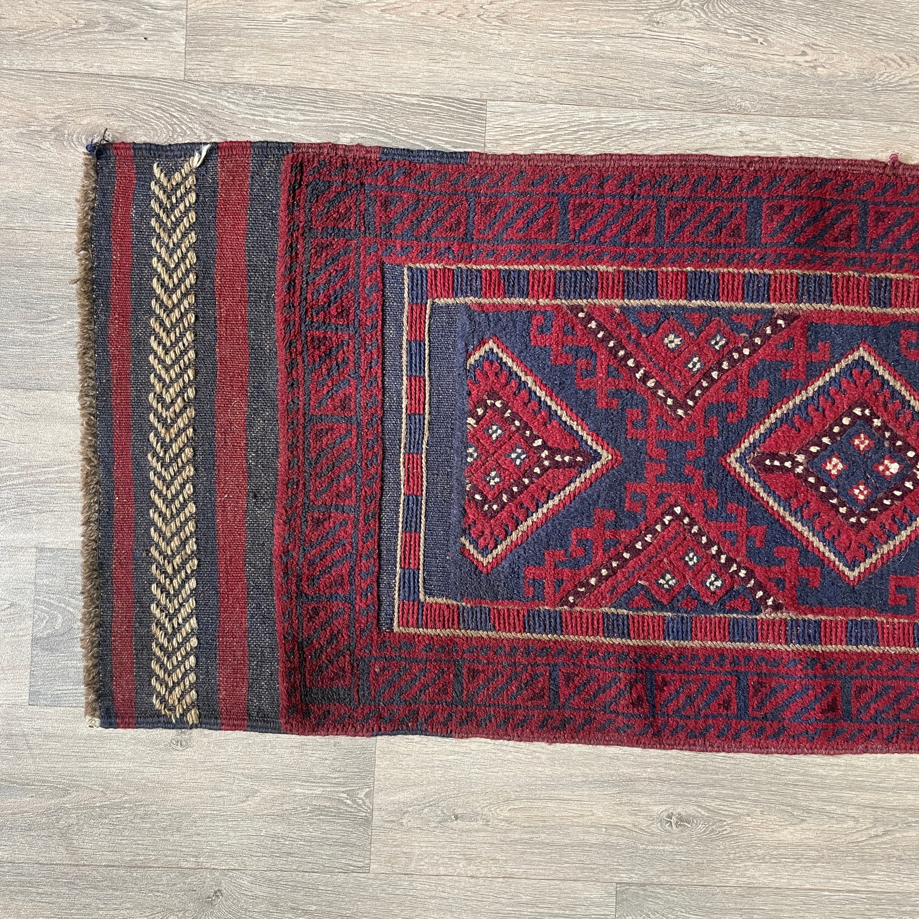 Afghan Mushwani Runner