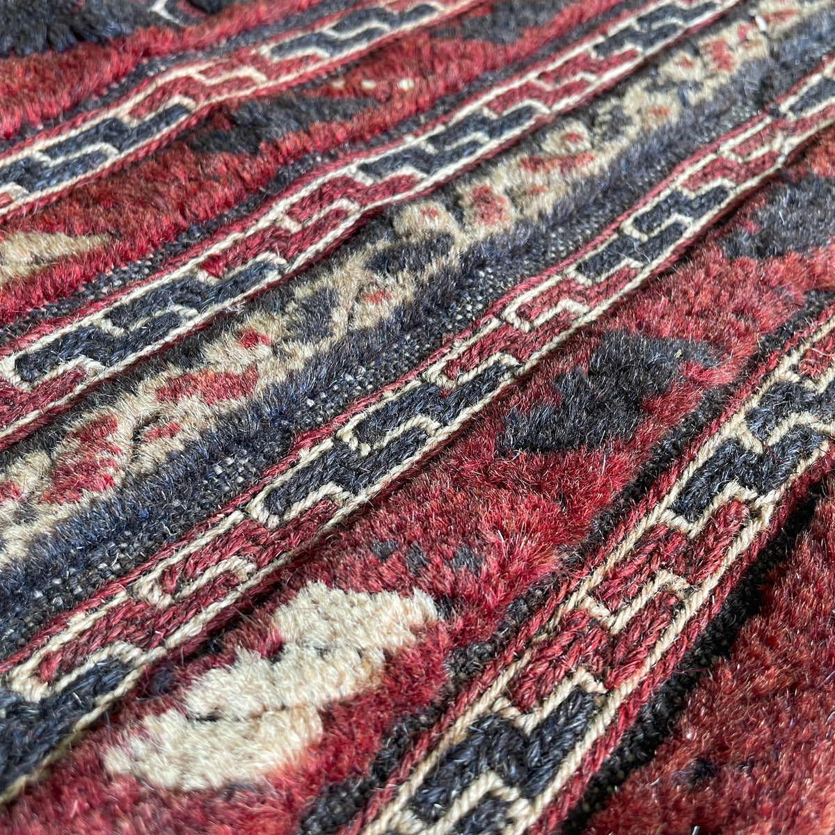 Fine Afghan Mushwani Rug (Belgian Wool)