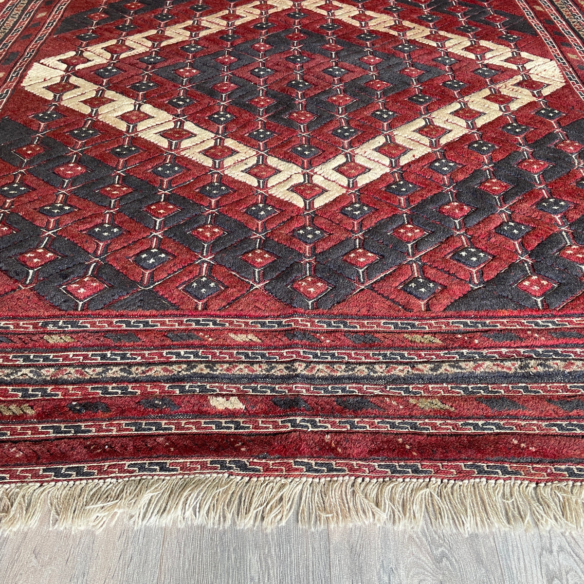 Fine Afghan Mushwani Rug (Belgian Wool)