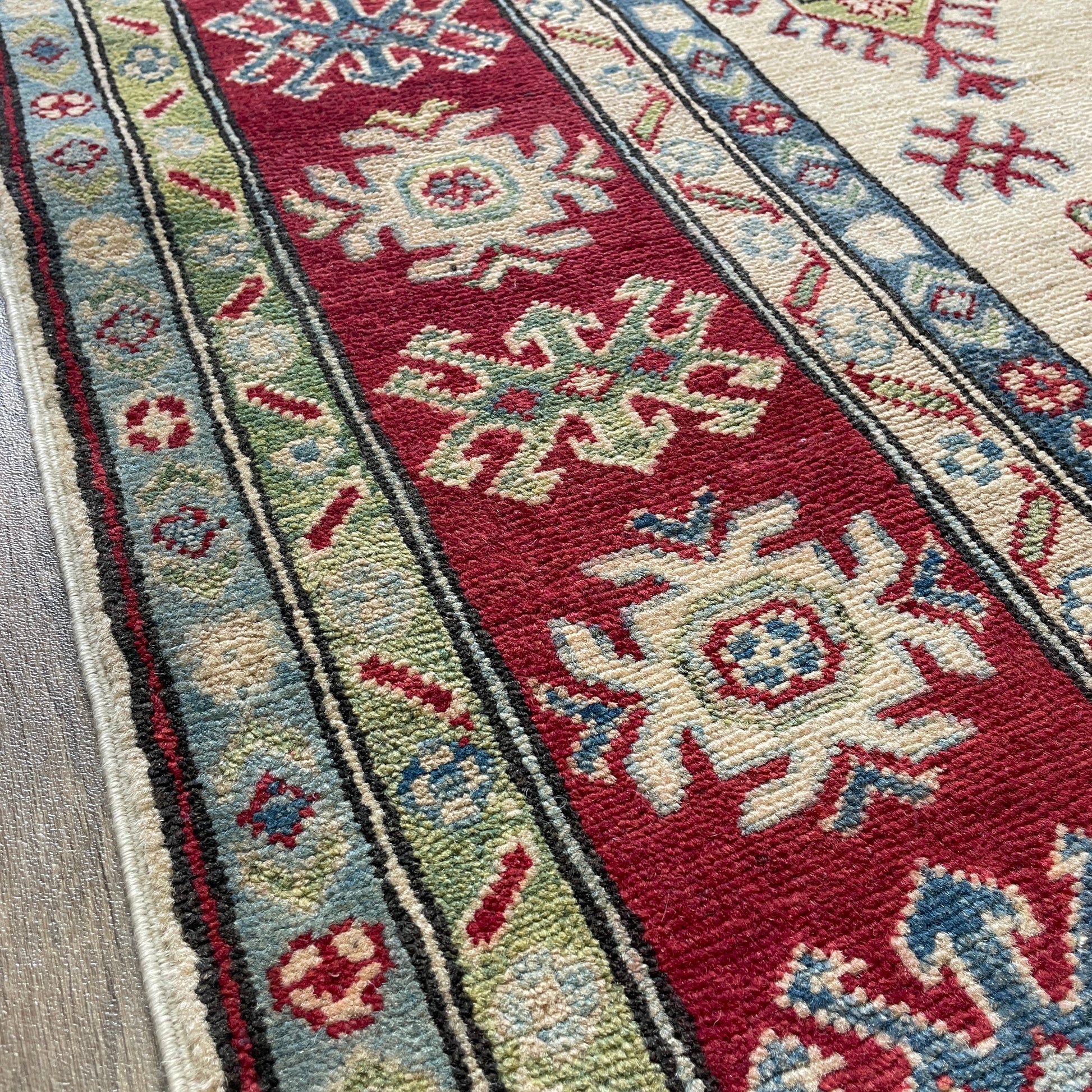 245 x 176 cm | Afghan Kazak Yakash Rug