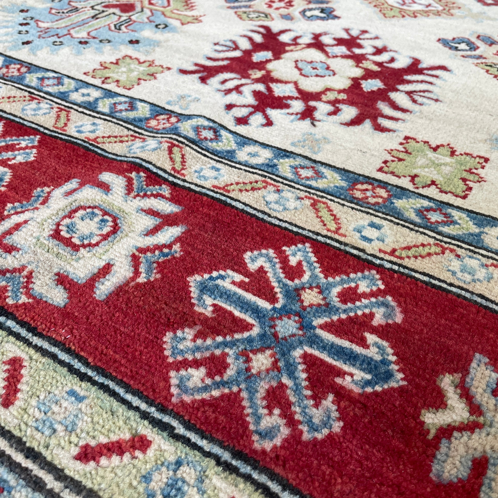245 x 176 cm | Afghan Kazak Yakash Rug