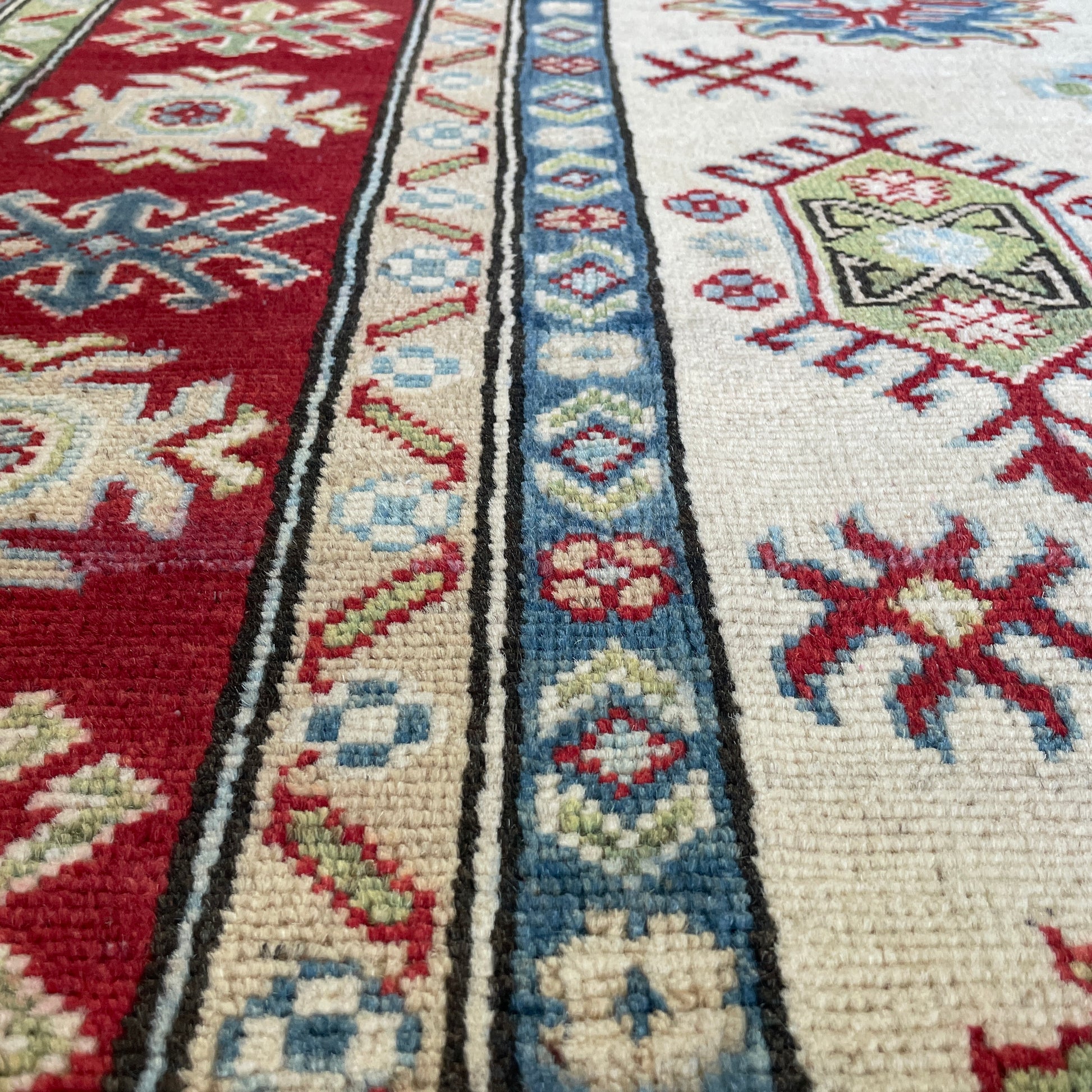245 x 176 cm | Afghan Kazak Yakash Rug