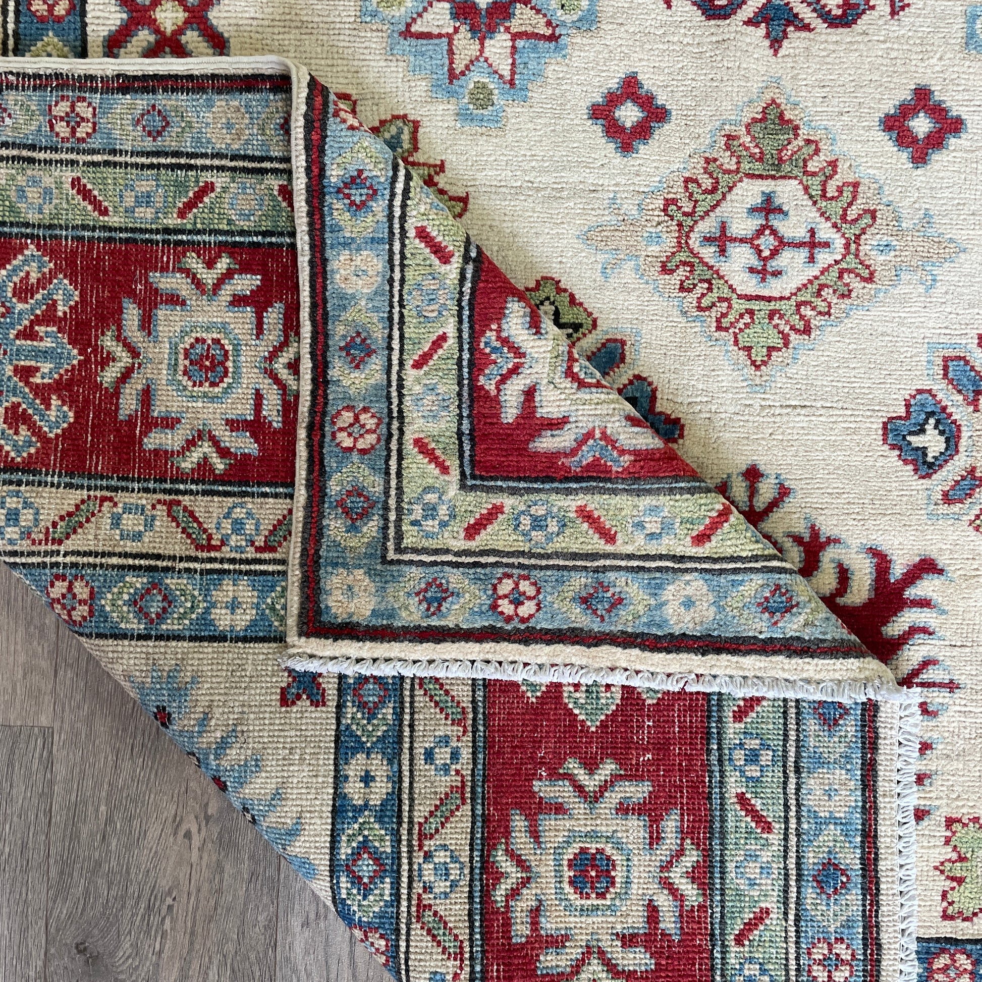 245 x 176 cm | Afghan Kazak Yakash Rug