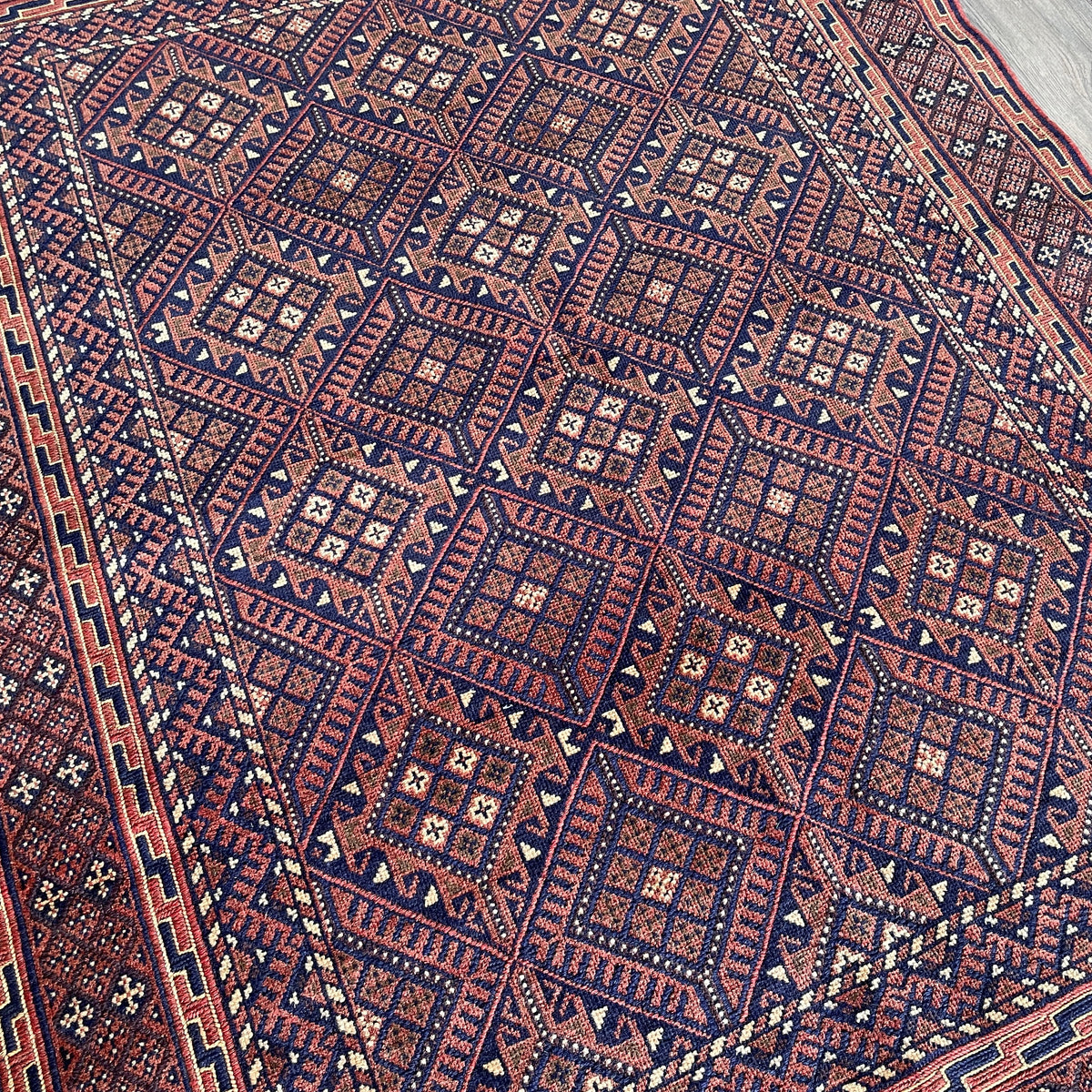 Fine Afghan Mushwani Rug (Belgian Wool)