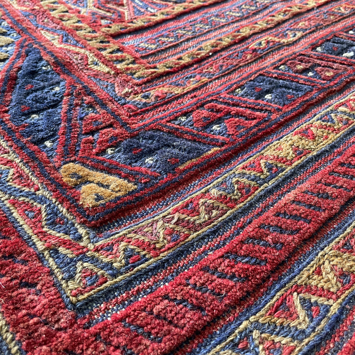Fine Afghan Mushwani Rug (Belgian Wool)