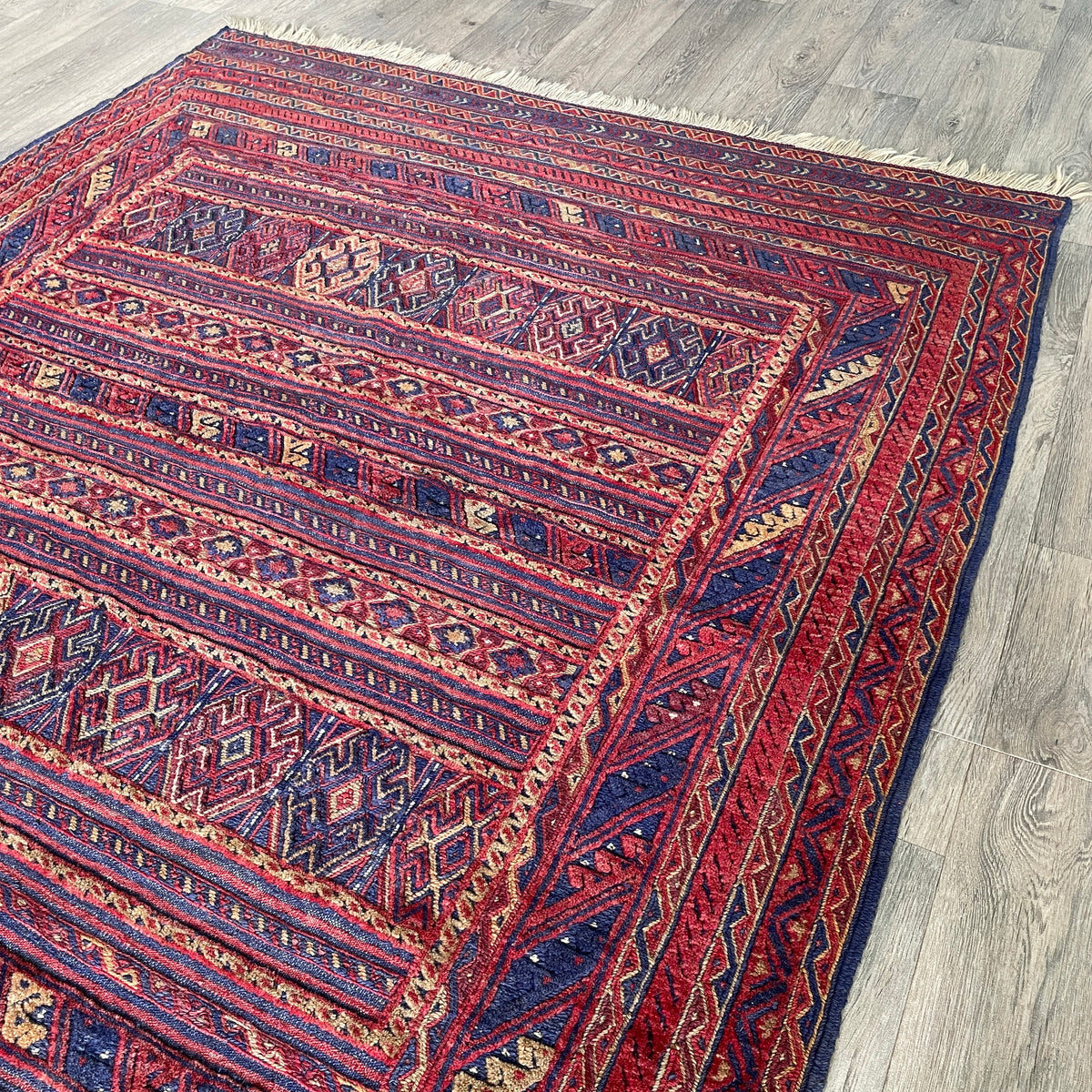 Fine Afghan Mushwani Rug (Belgian Wool)