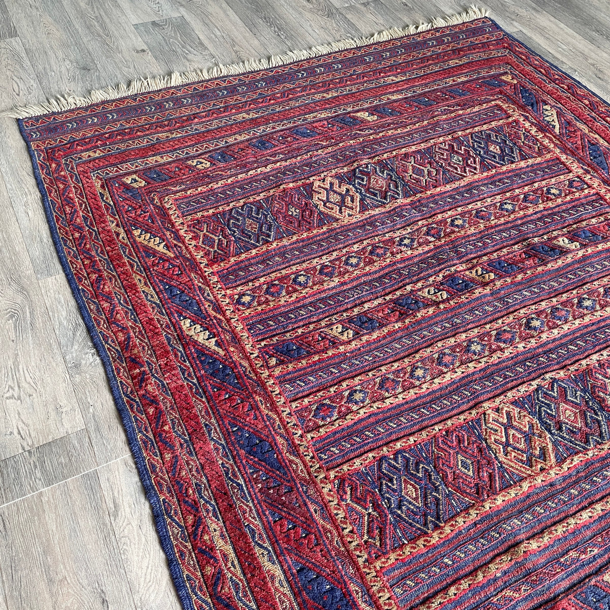 Fine Afghan Mushwani Rug (Belgian Wool)