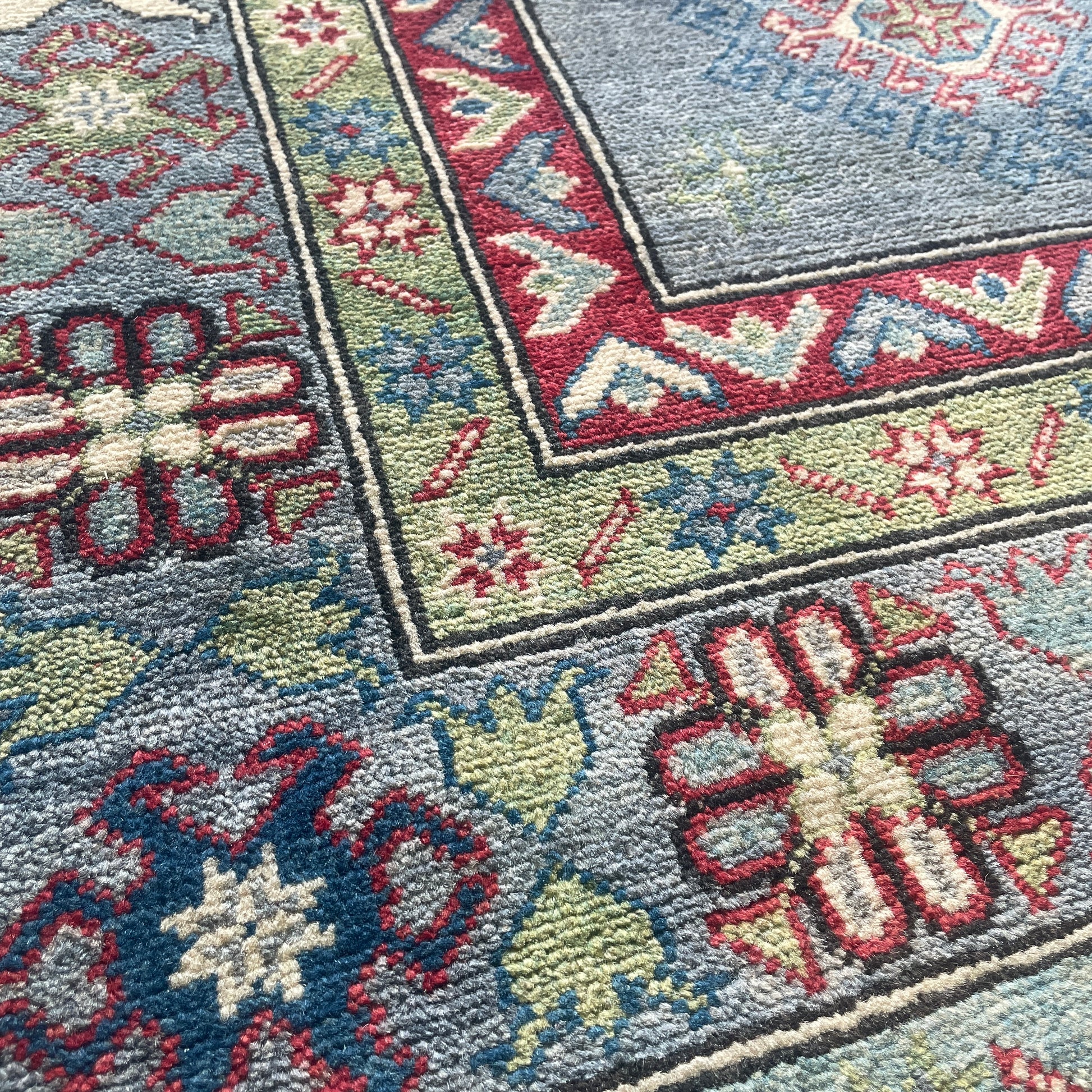 304 x 204 cm | Afghan Kazak Yakash Rug