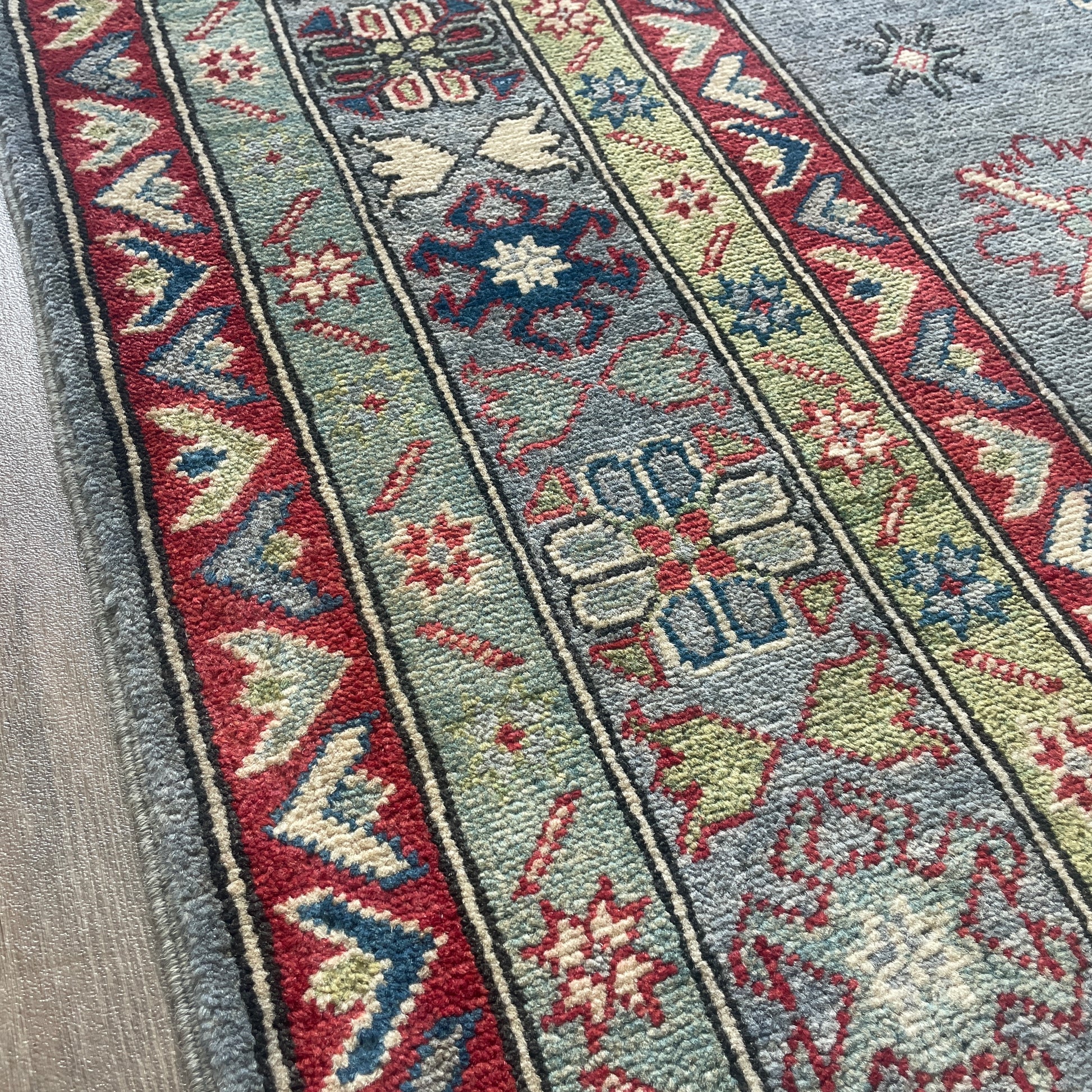 304 x 204 cm | Afghan Kazak Yakash Rug
