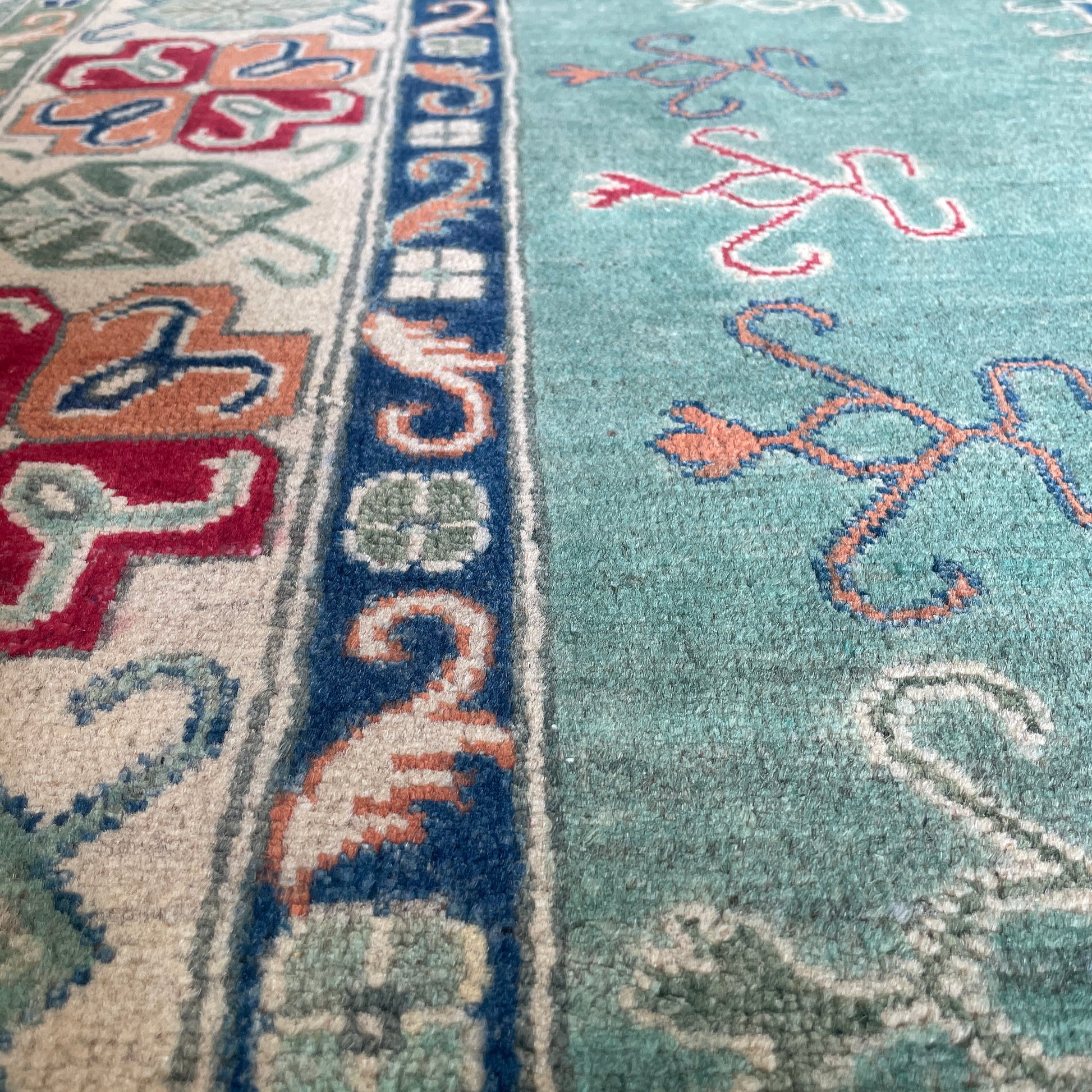 273 x 186 cm | Afghan Kazak Yakash Rug