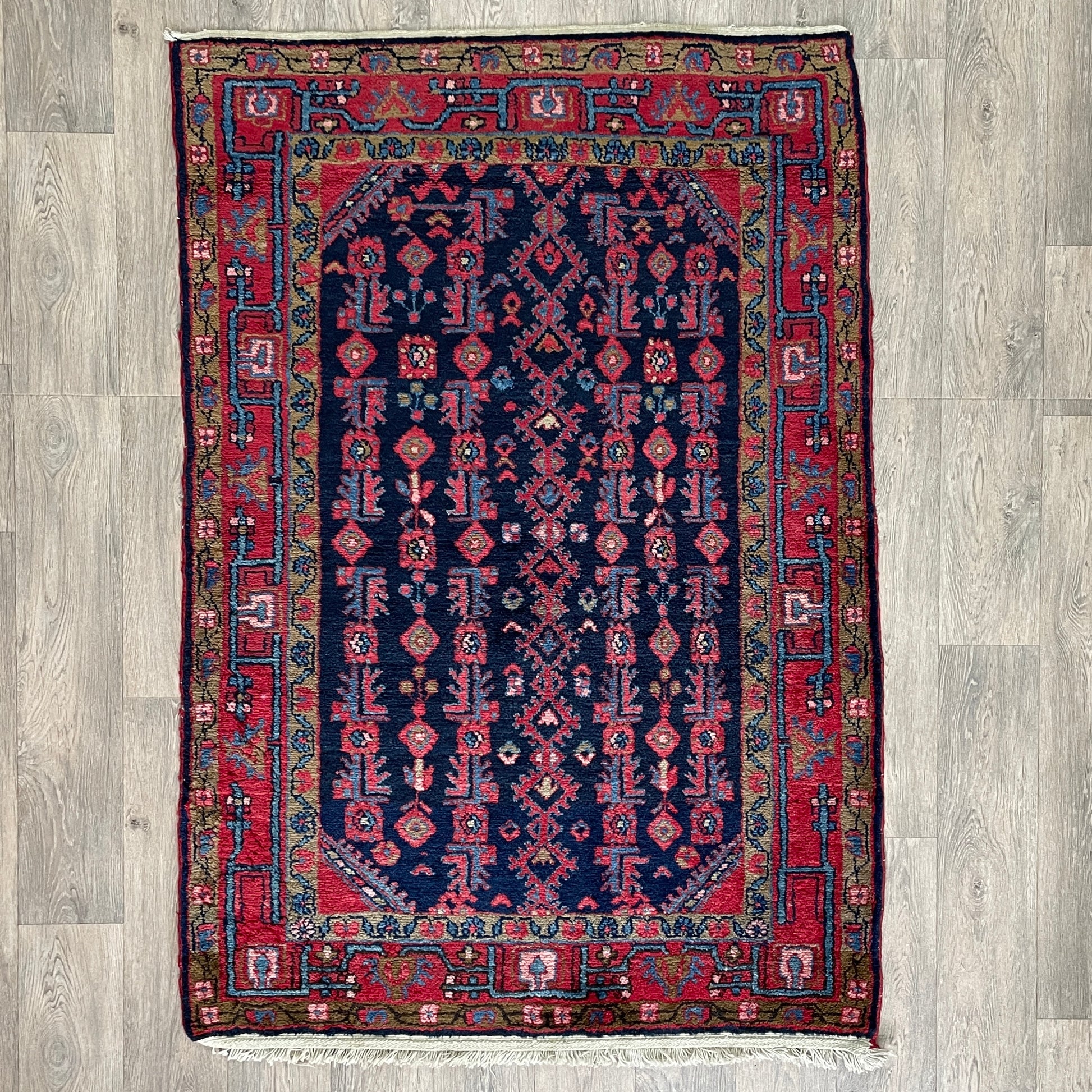 169 x 113 cm | Persian Hamadan Rug (Old 1970)