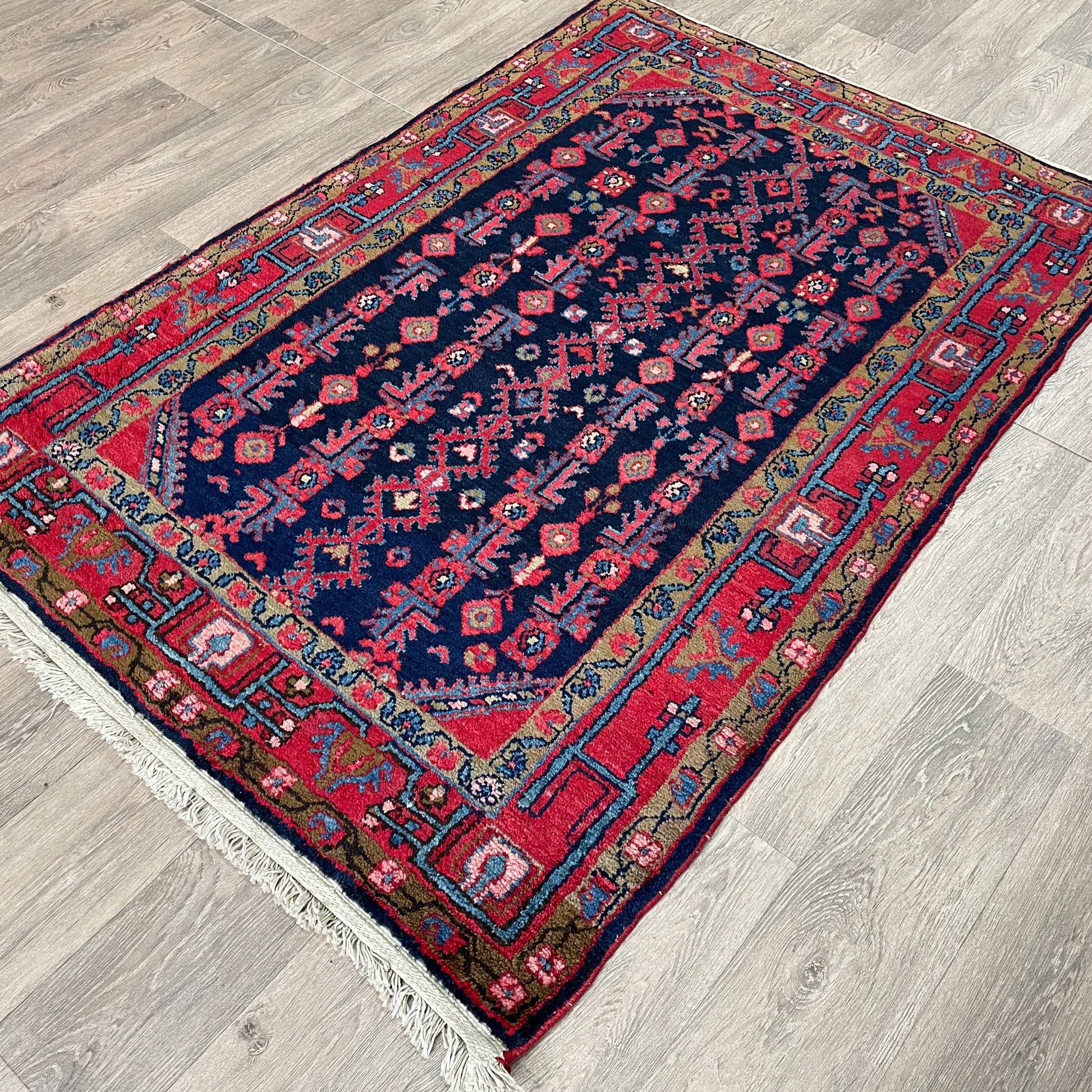 169 x 113 cm | Persian Hamadan Rug (Old 1970)