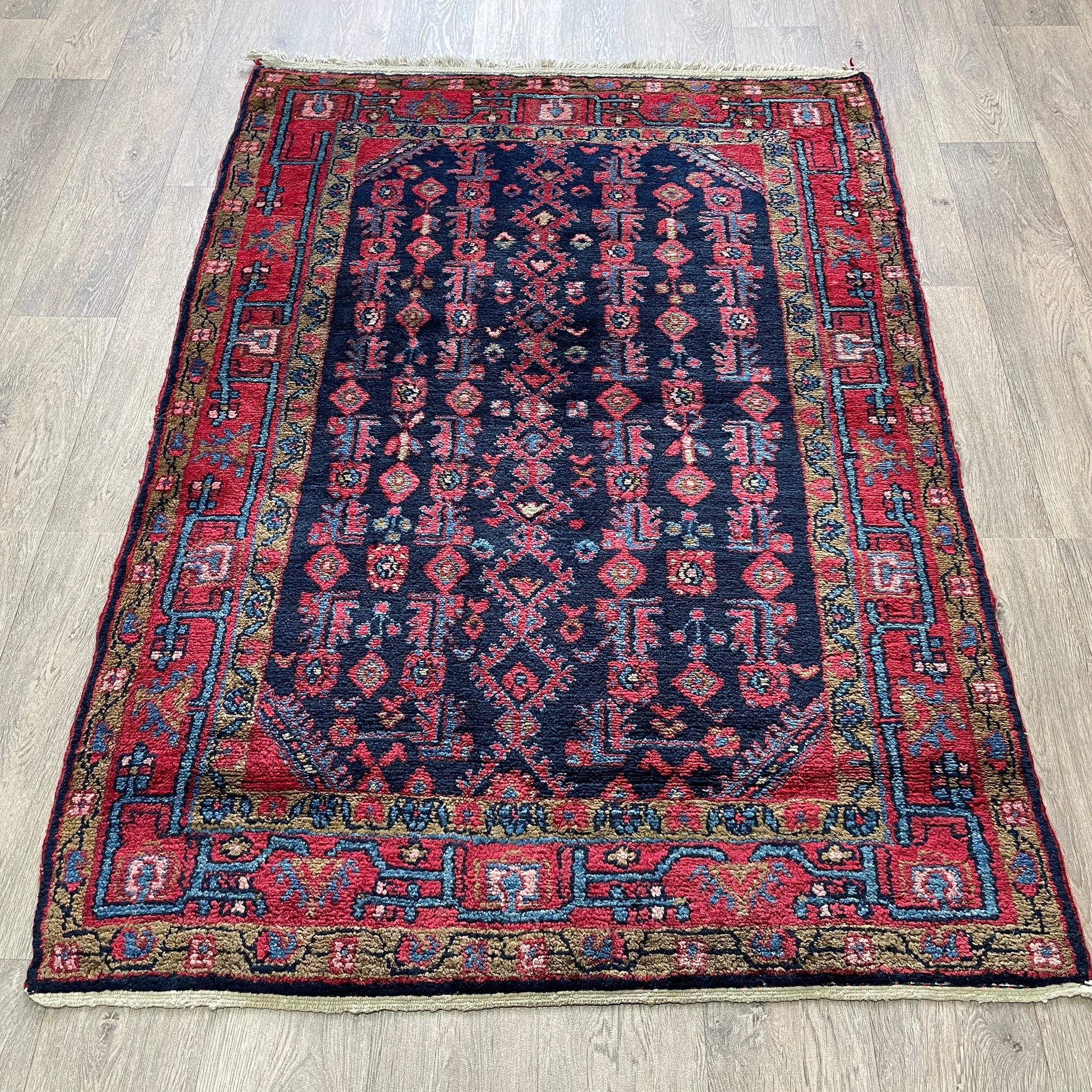 169 x 113 cm | Persian Hamadan Rug (Old 1970)
