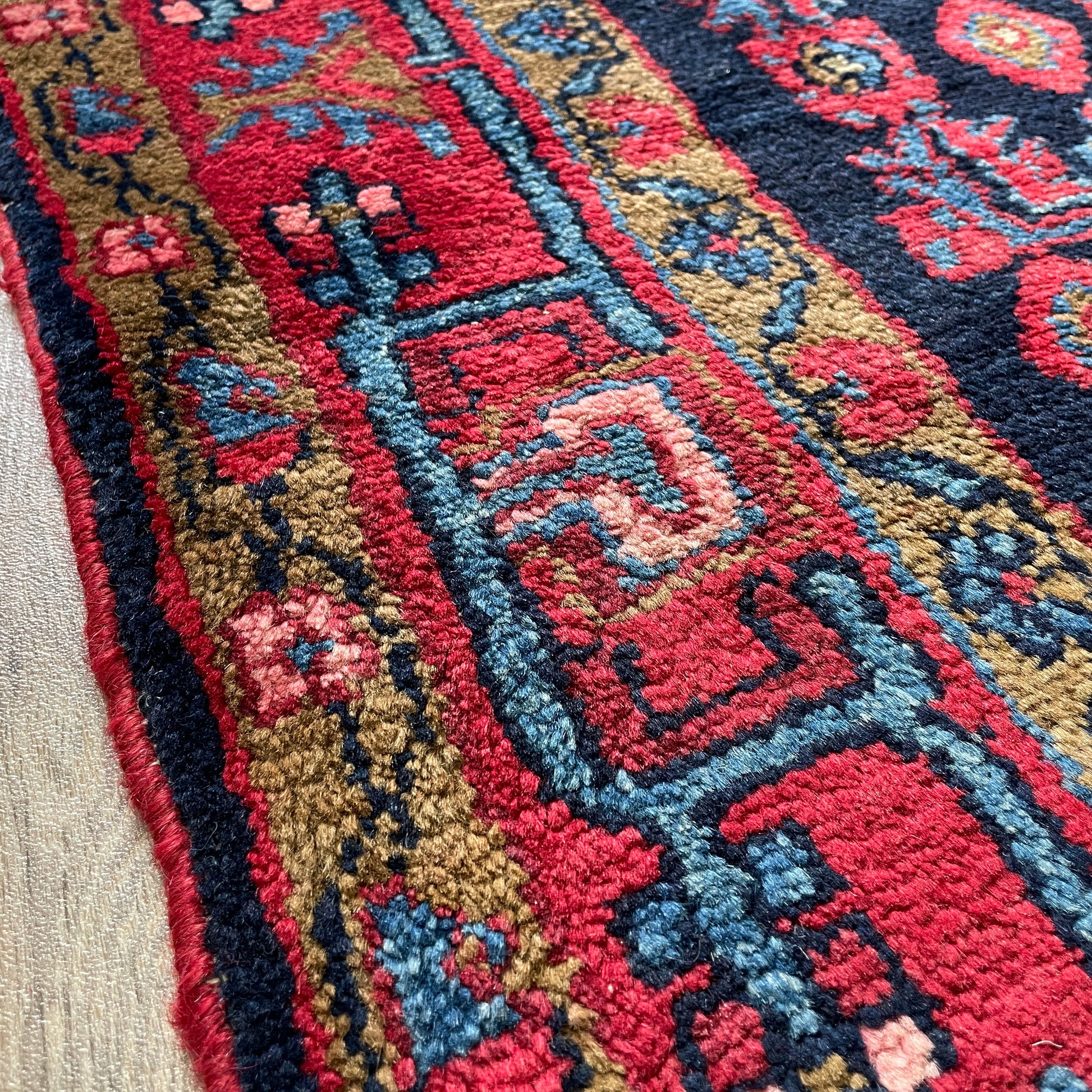 169 x 113 cm | Persian Hamadan Rug (Old 1970)