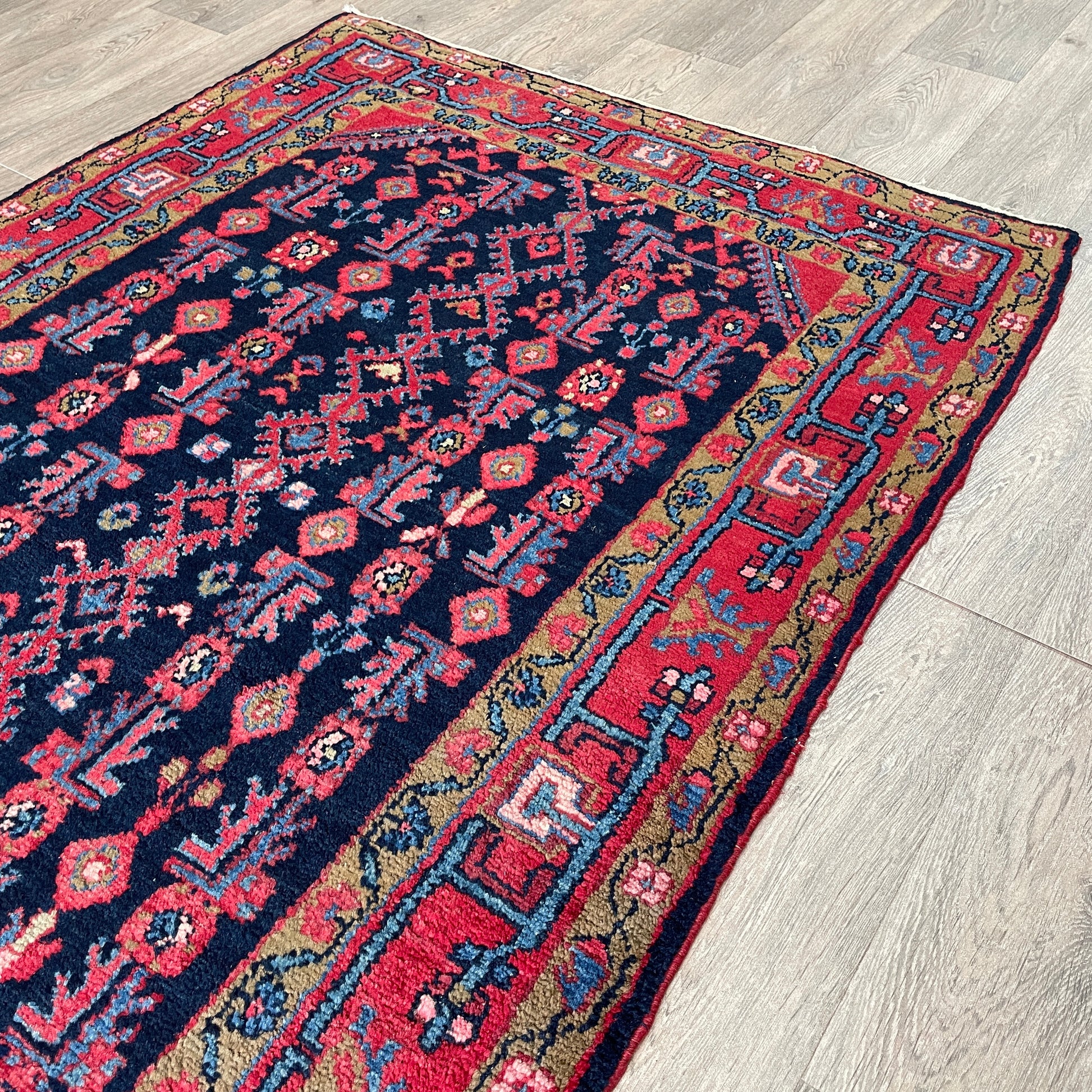 169 x 113 cm | Persian Hamadan Rug (Old 1970)