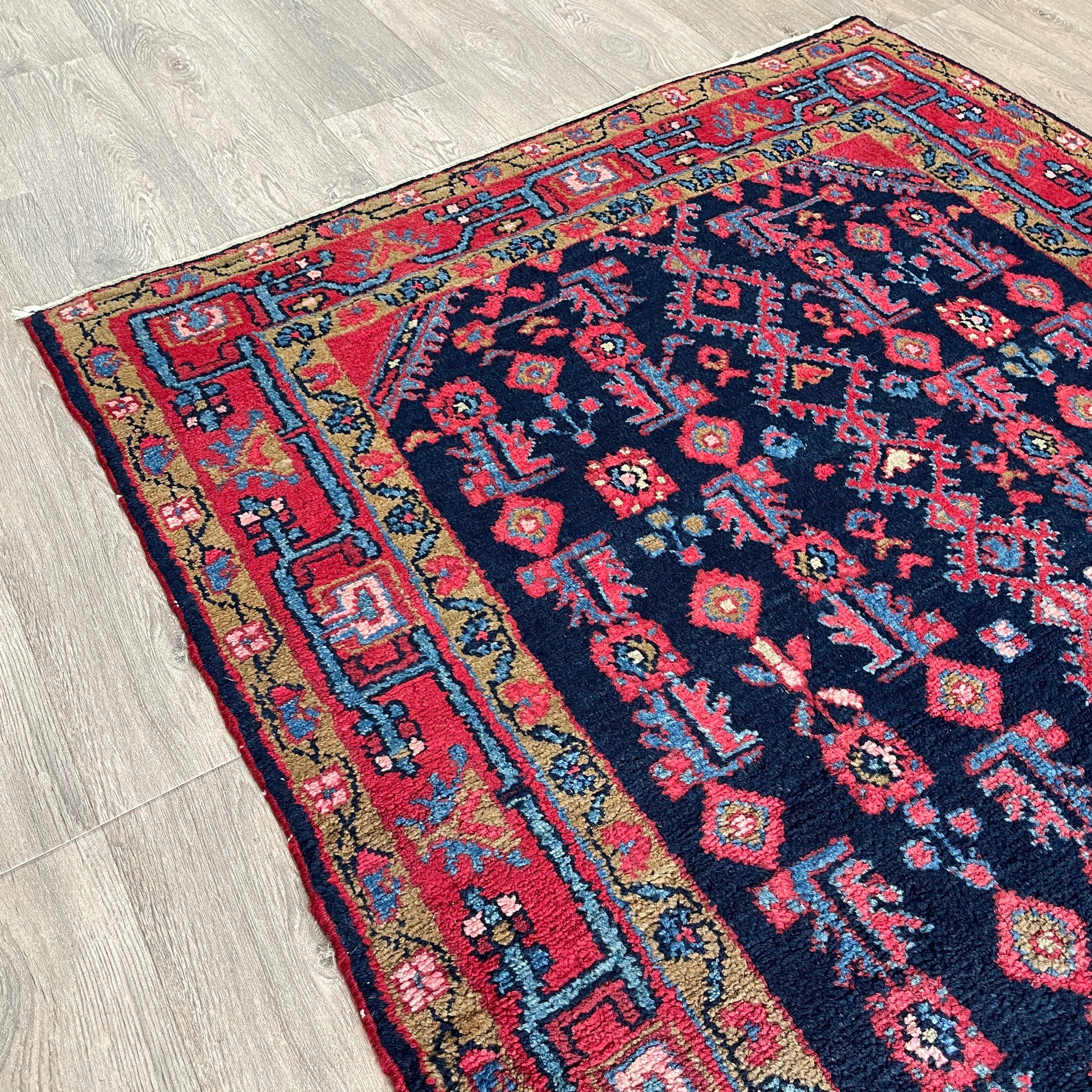 169 x 113 cm | Persian Hamadan Rug (Old 1970)