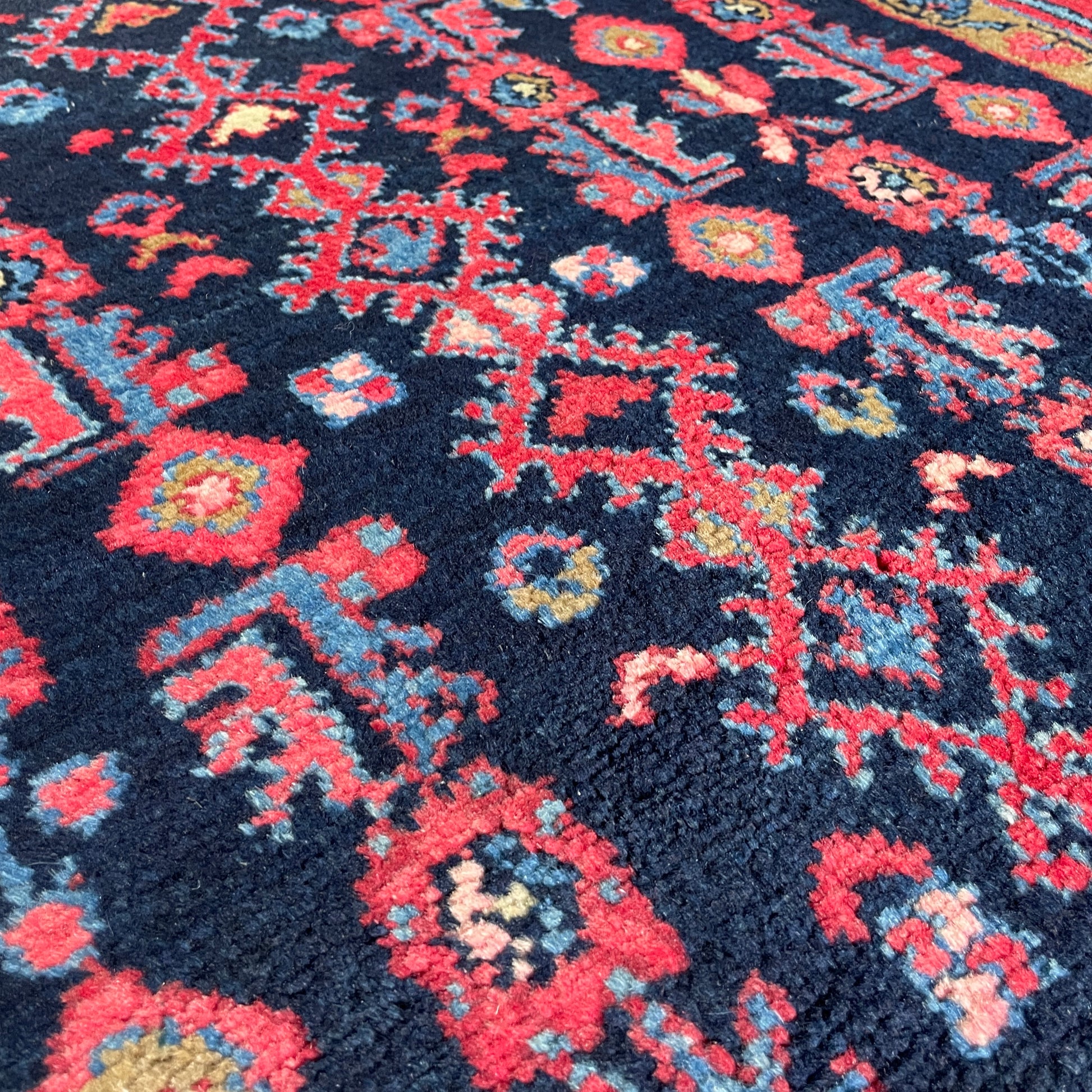 169 x 113 cm | Persian Hamadan Rug (Old 1970)