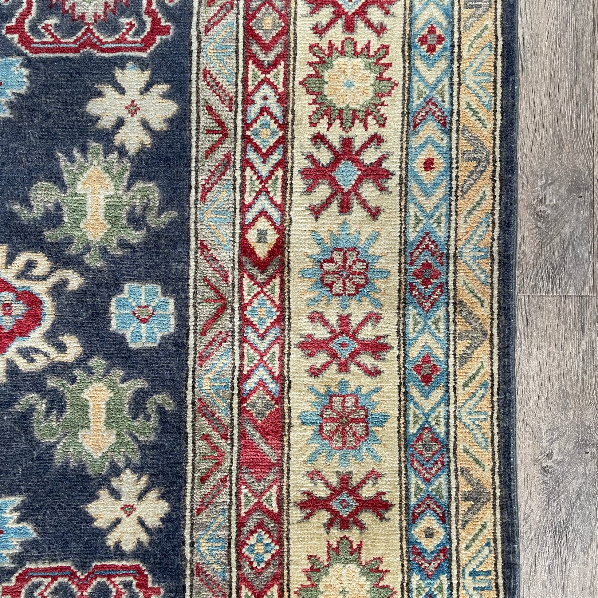 202 x 149 cm | Afghan Kazak Yakash Rug