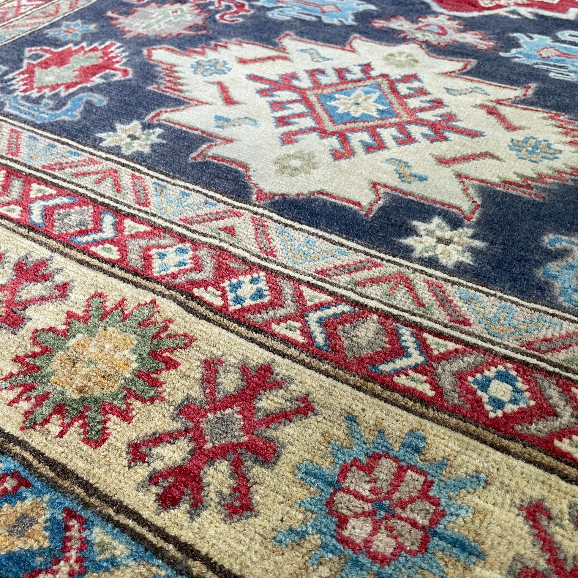 202 x 149 cm | Afghan Kazak Yakash Rug