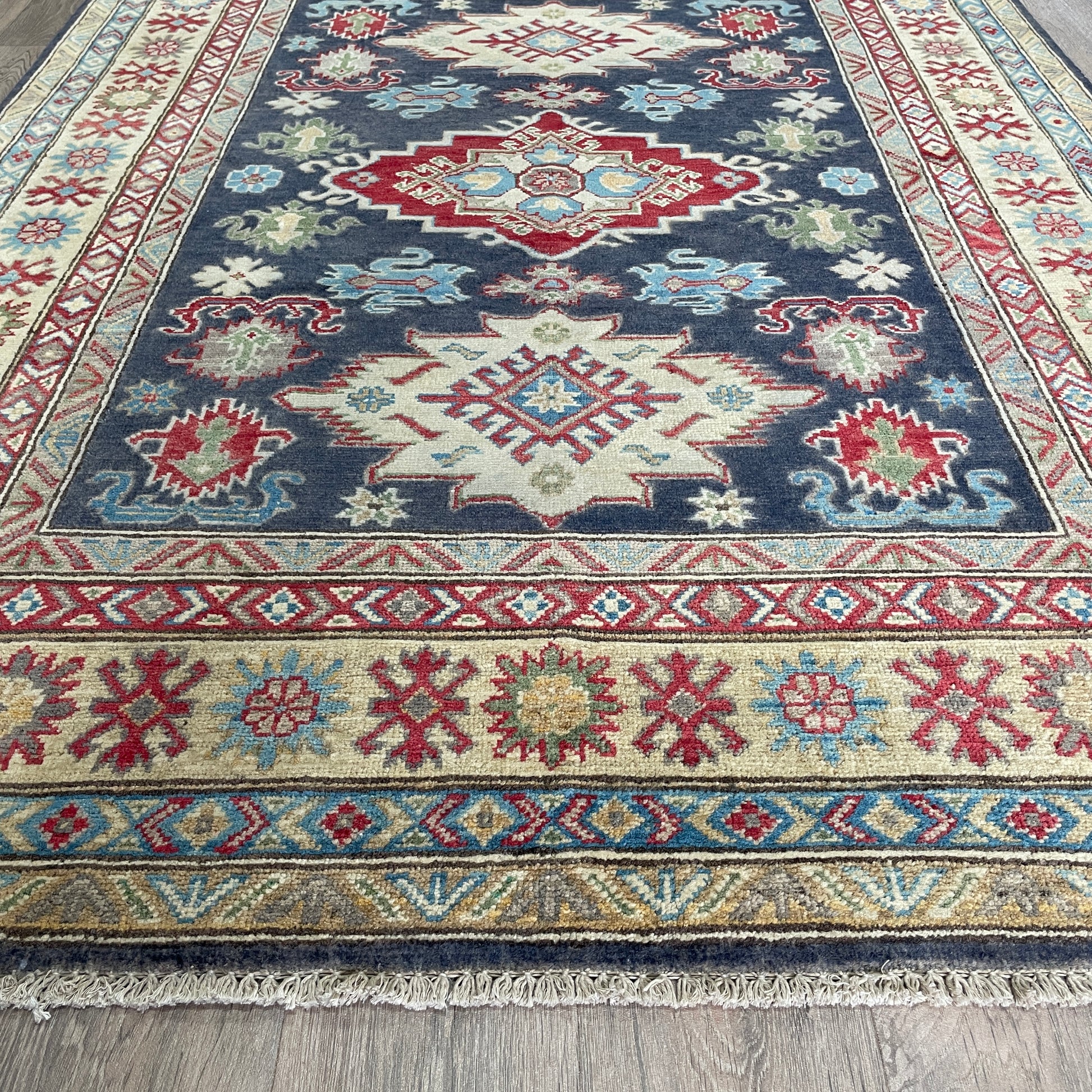 202 x 149 cm | Afghan Kazak Yakash Rug