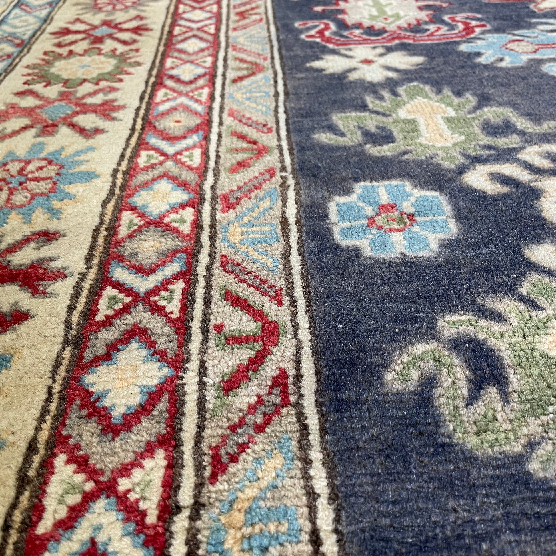 202 x 149 cm | Afghan Kazak Yakash Rug
