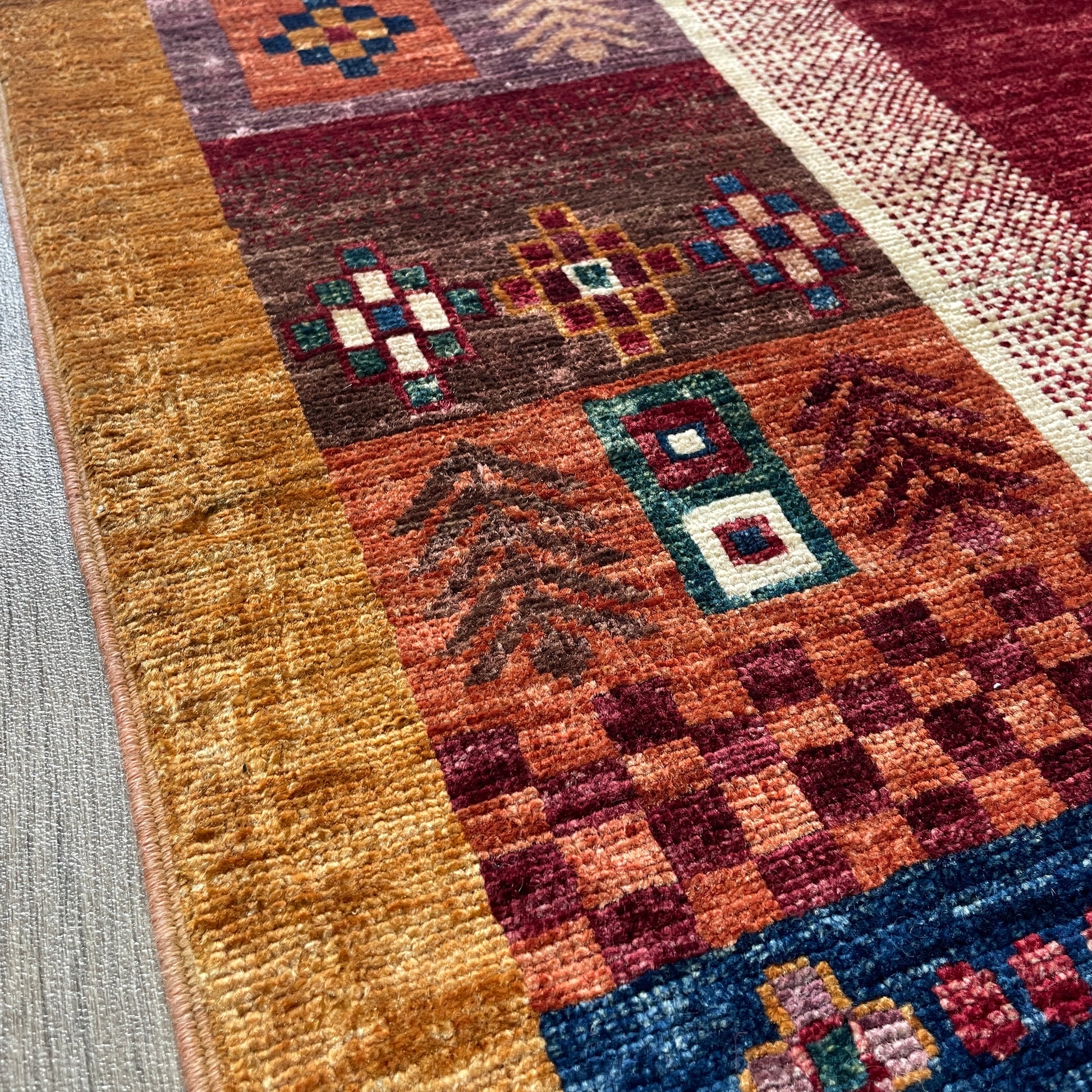 164 x 102 cm | Afghan Fine Gabbeh Rug