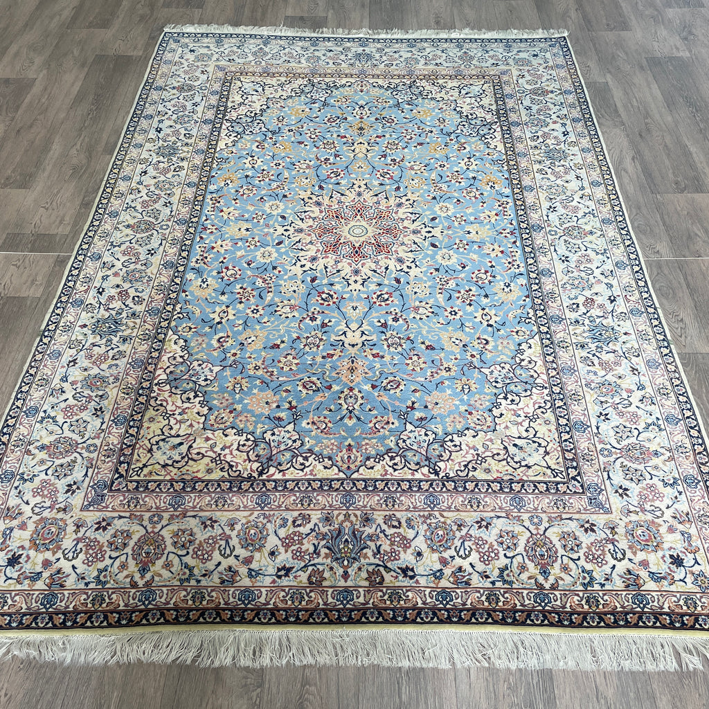236 x 155 cm | Persian Isfahan Rug (Antique 1950)