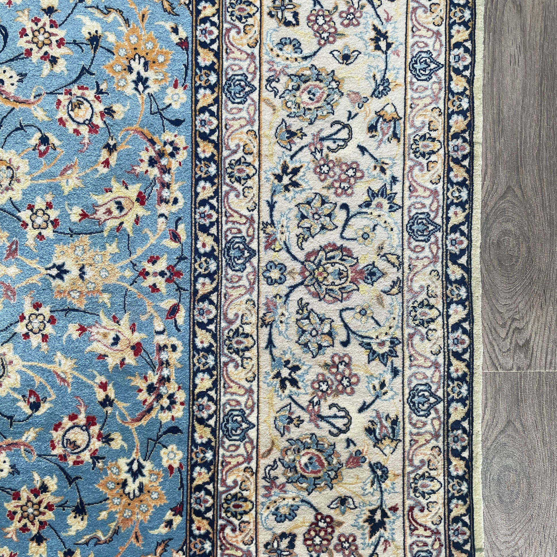 236 x 155 cm | Persian Isfahan Rug (Antique 1950)