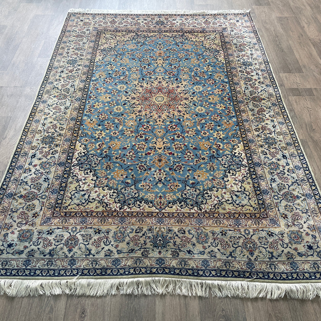 236 x 155 cm | Persian Isfahan Rug (Antique 1950)