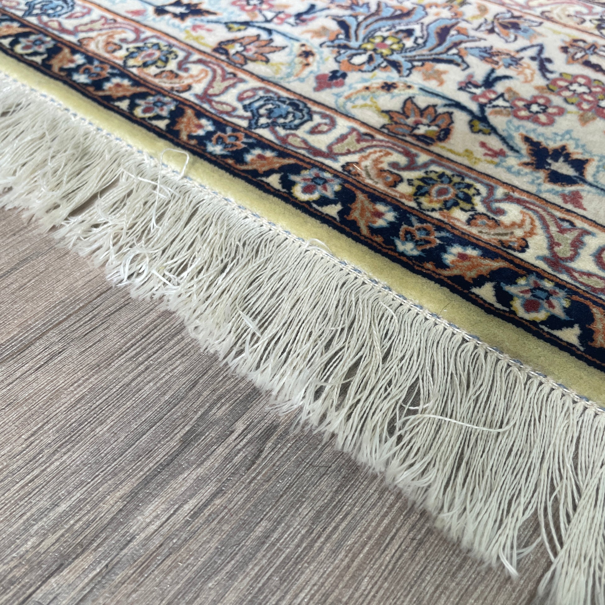236 x 155 cm | Persian Isfahan Rug (Antique 1950)