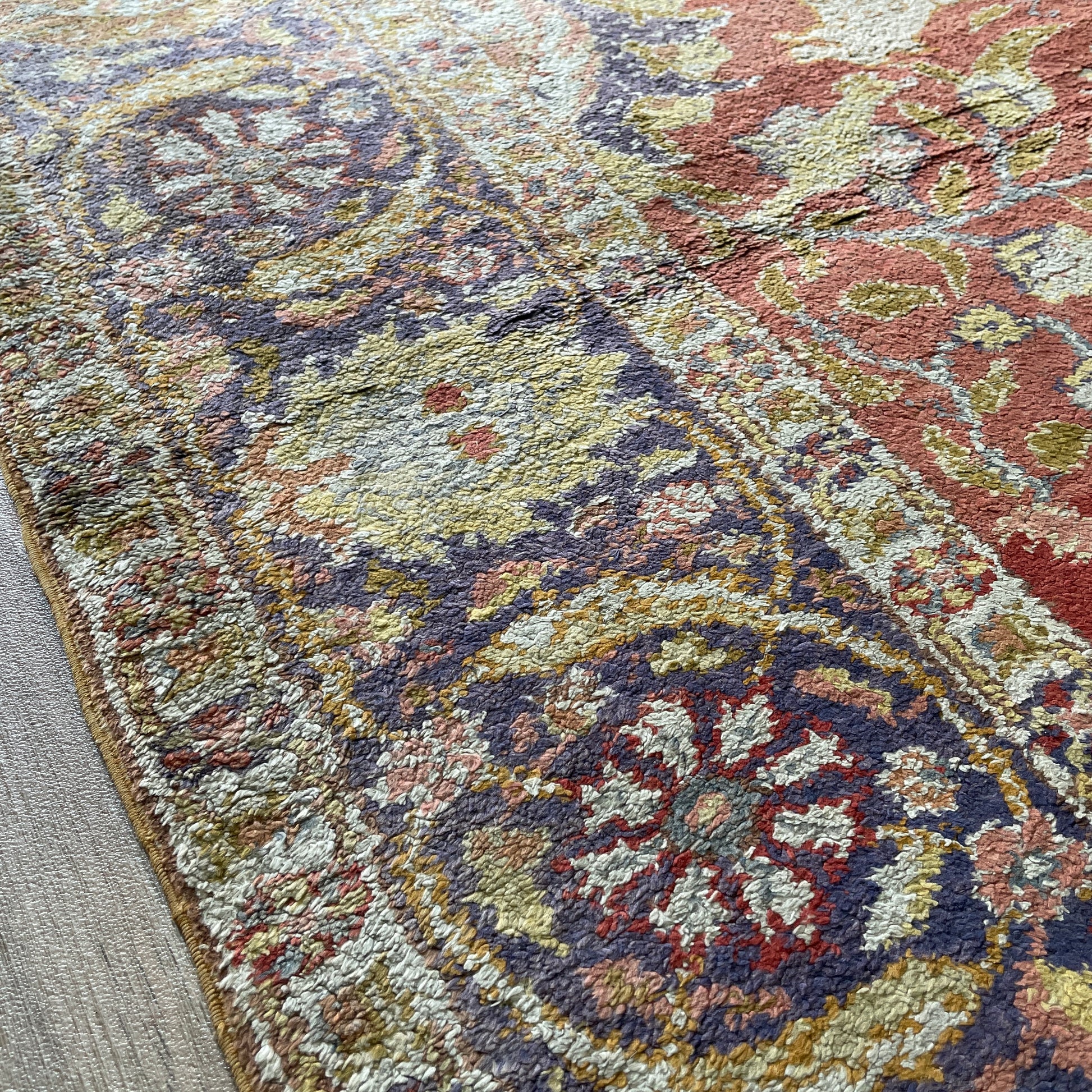 306 x 196 cm | Anatolian Kayseri Silk Rug (Antique 1950)