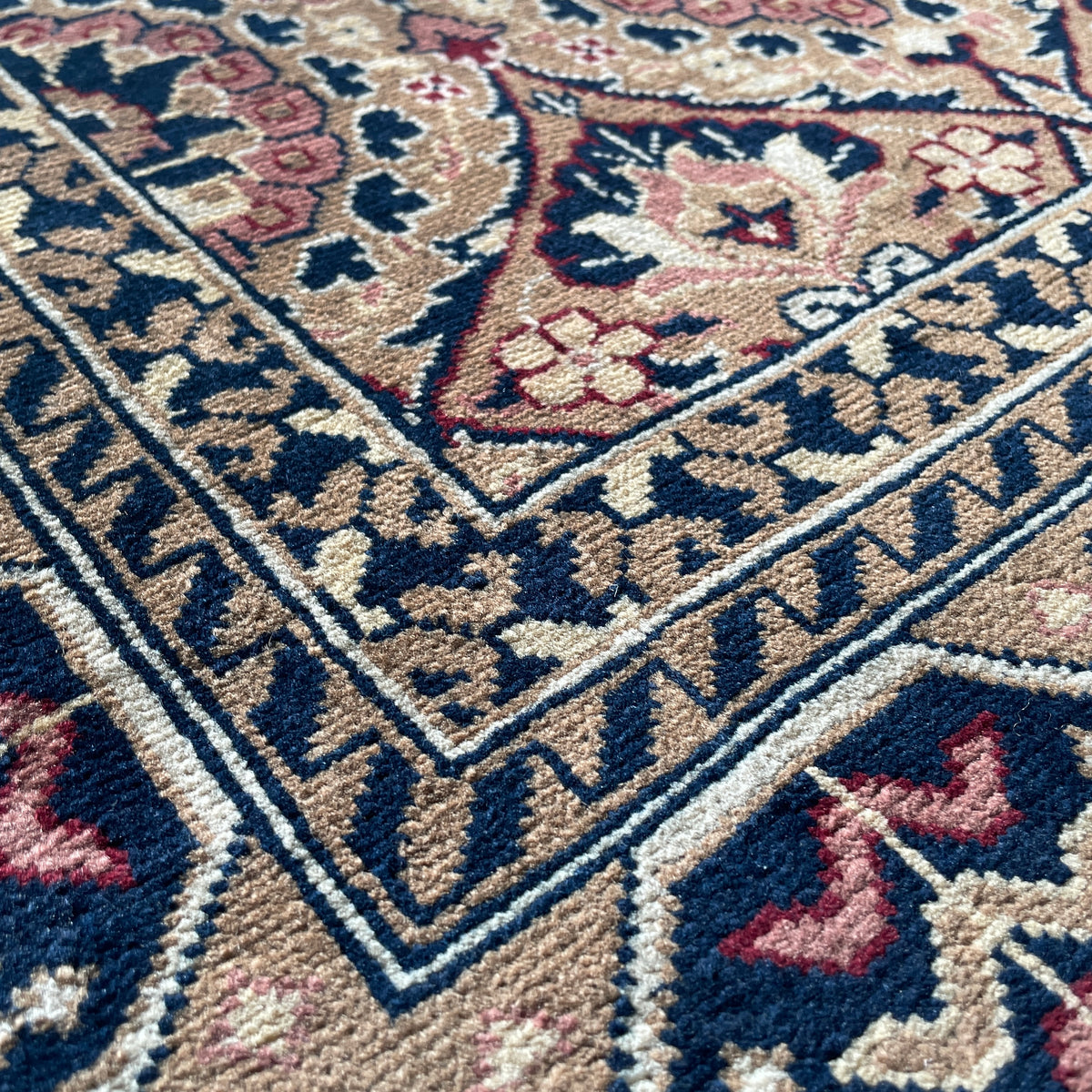 Fine Afghan Khal Muhammadi Rug (Merino Wool)
