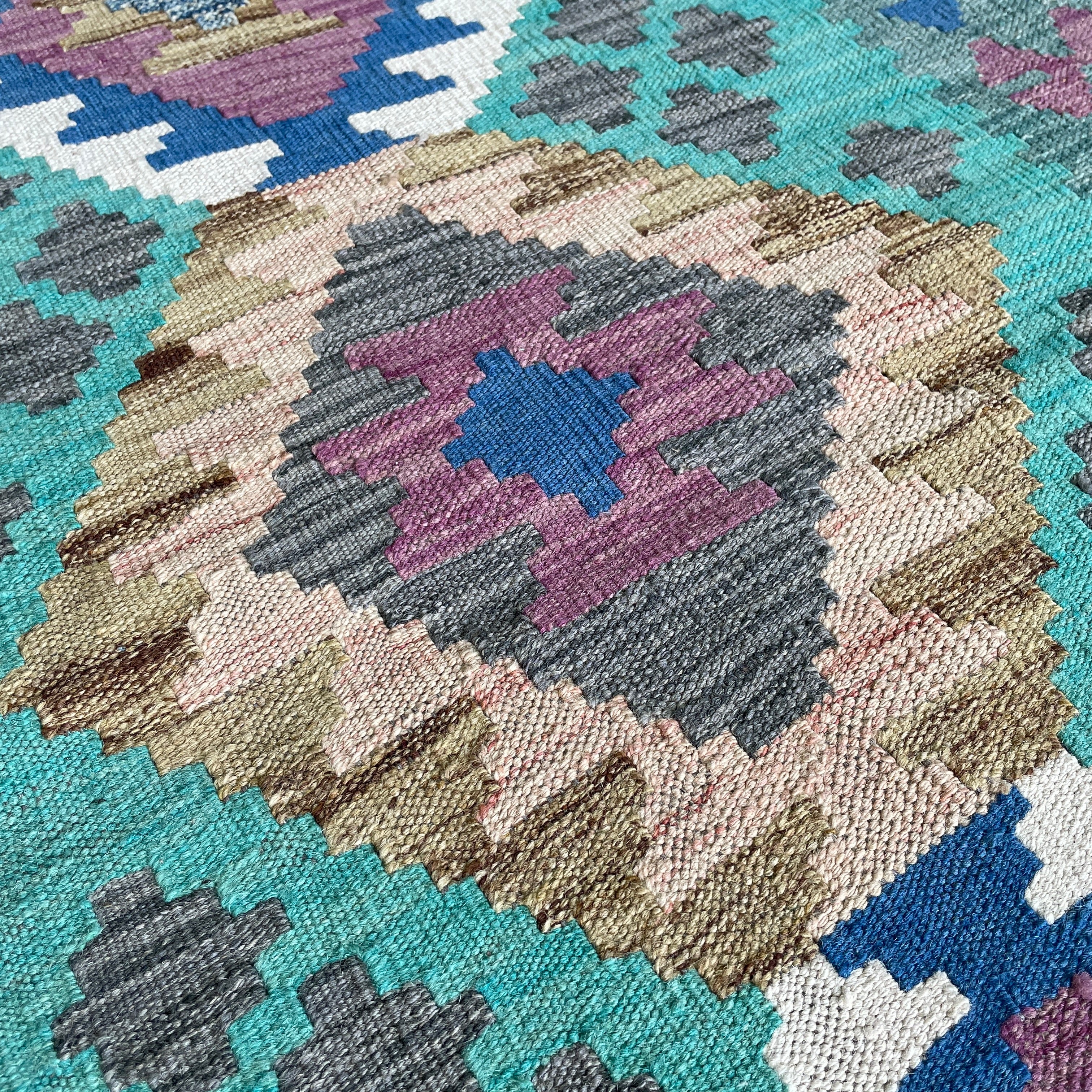 141 x 85 cm | Afghan Kilim Rug - Khorasan Rugs