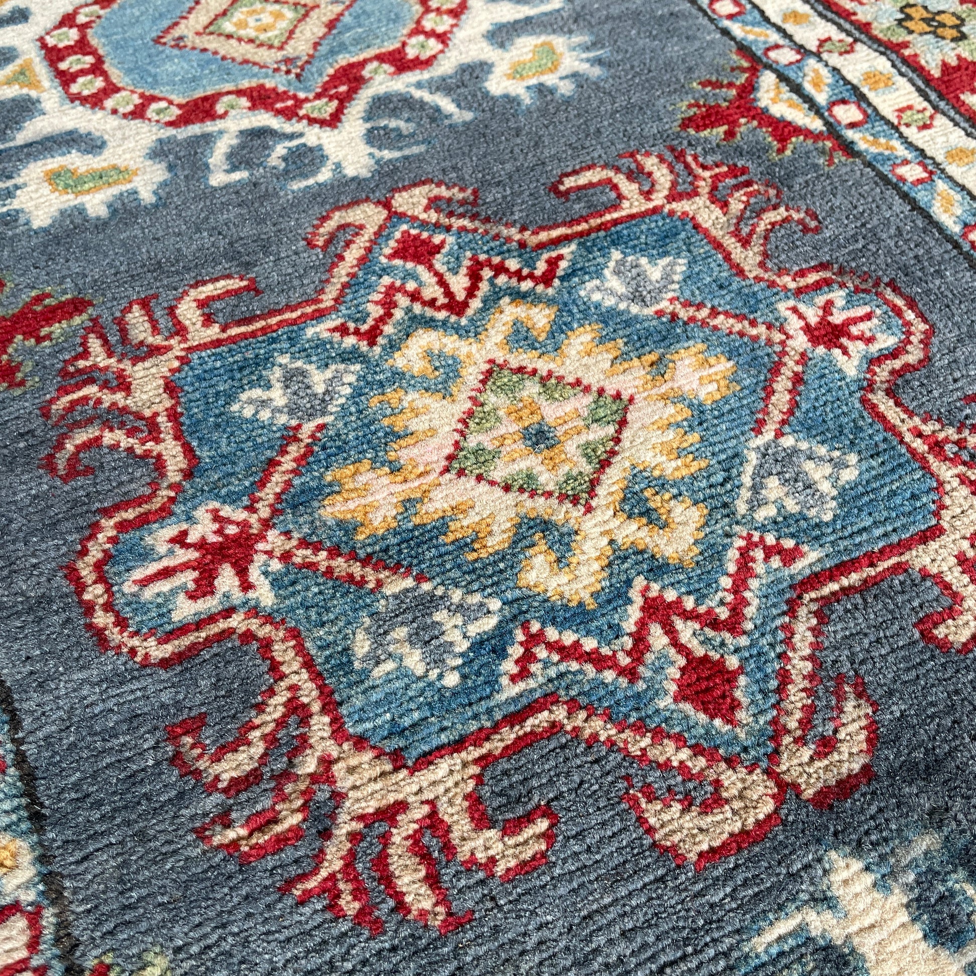 293 x 83 cm | Afghan Kazak Yakash Runner