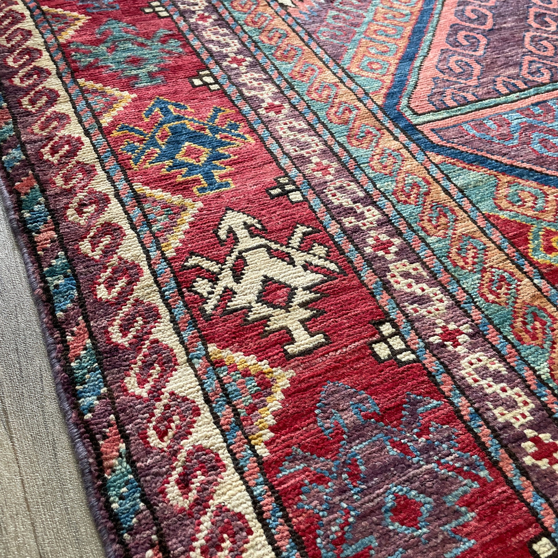 310 x 198 cm | Afghan Caucasian Shirvan Rug