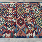 206 x 148 cm | Persian Qashqai Kilim Rug - Khorasan Rugs
