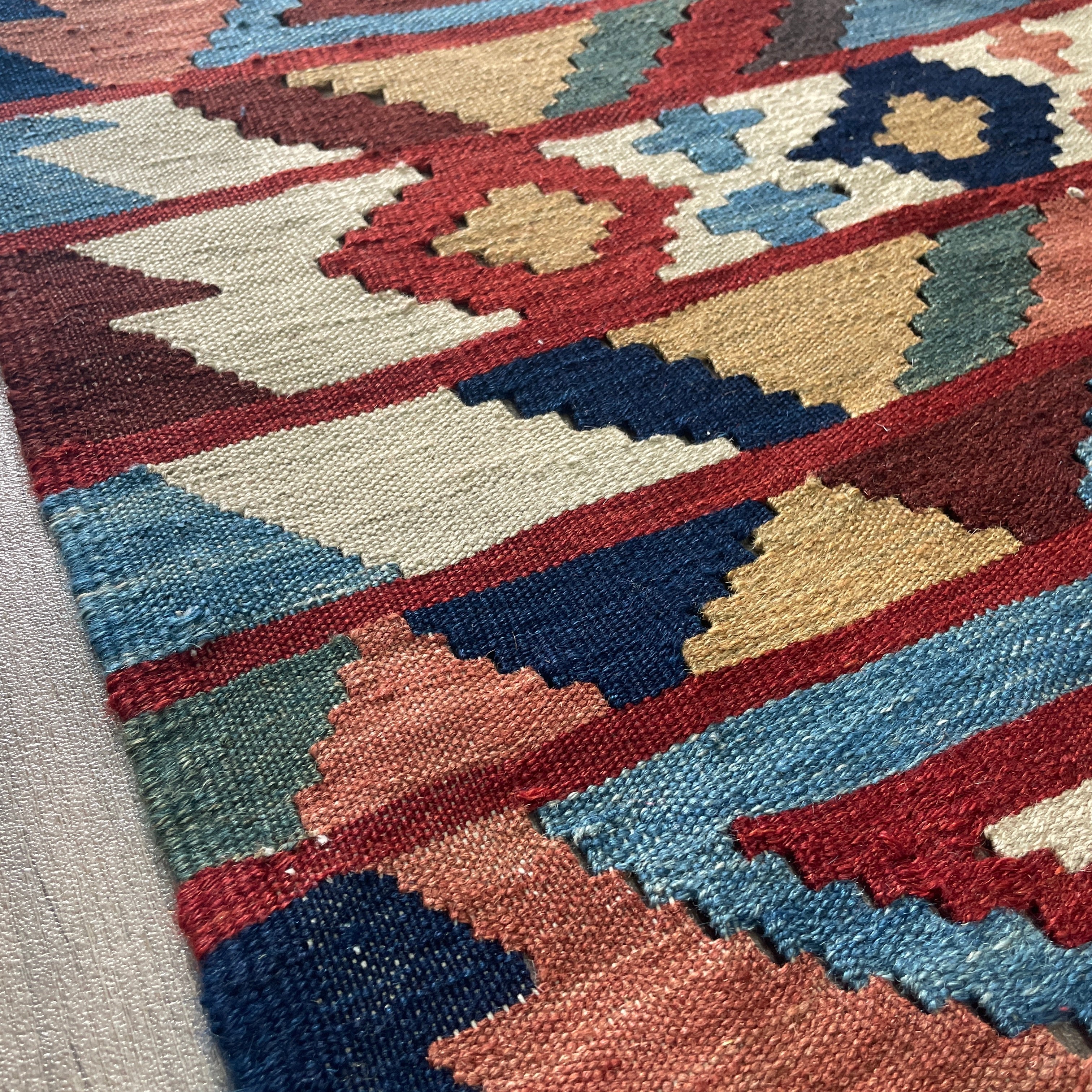 206 x 148 cm | Persian Qashqai Kilim Rug - Khorasan Rugs