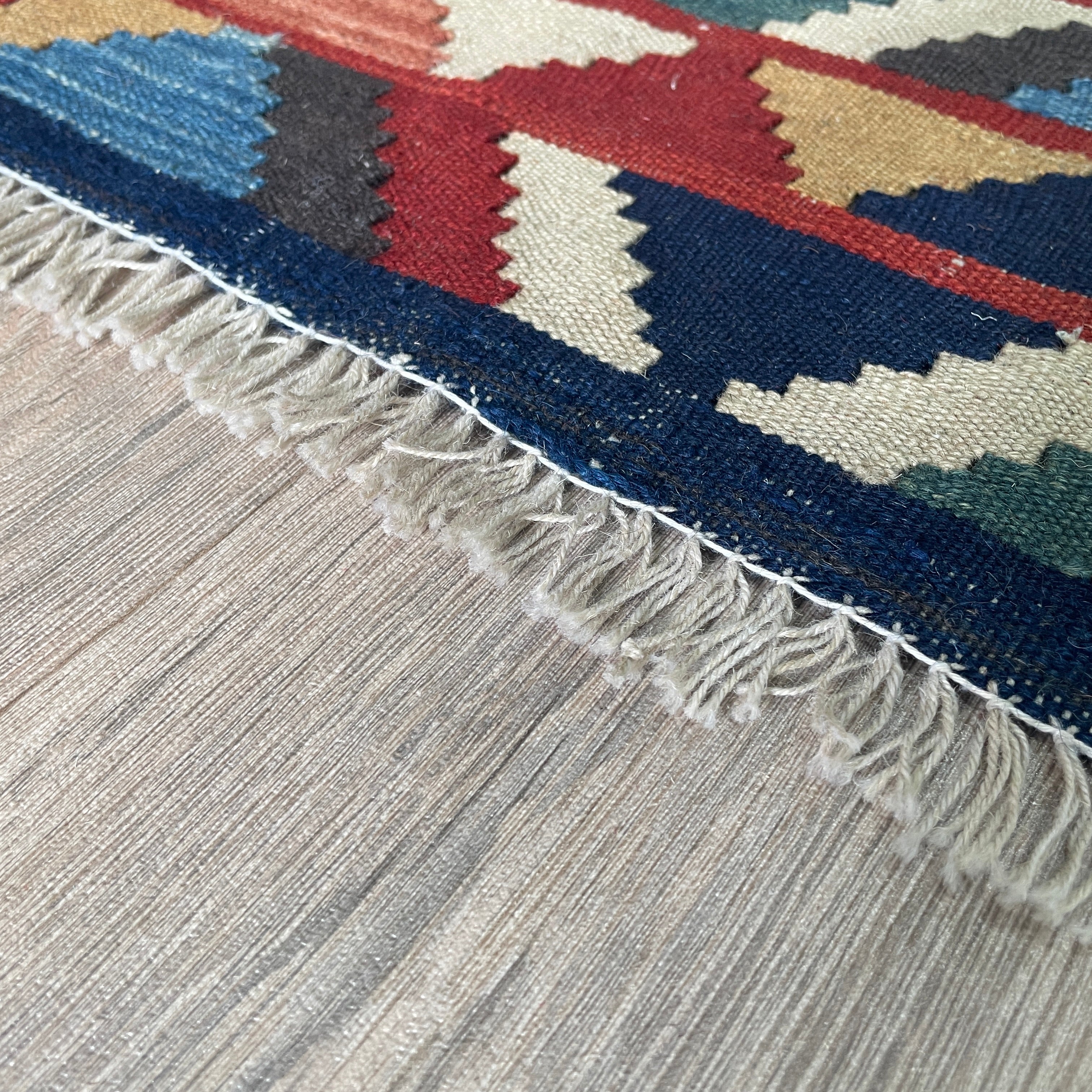 206 x 148 cm | Persian Qashqai Kilim Rug - Khorasan Rugs