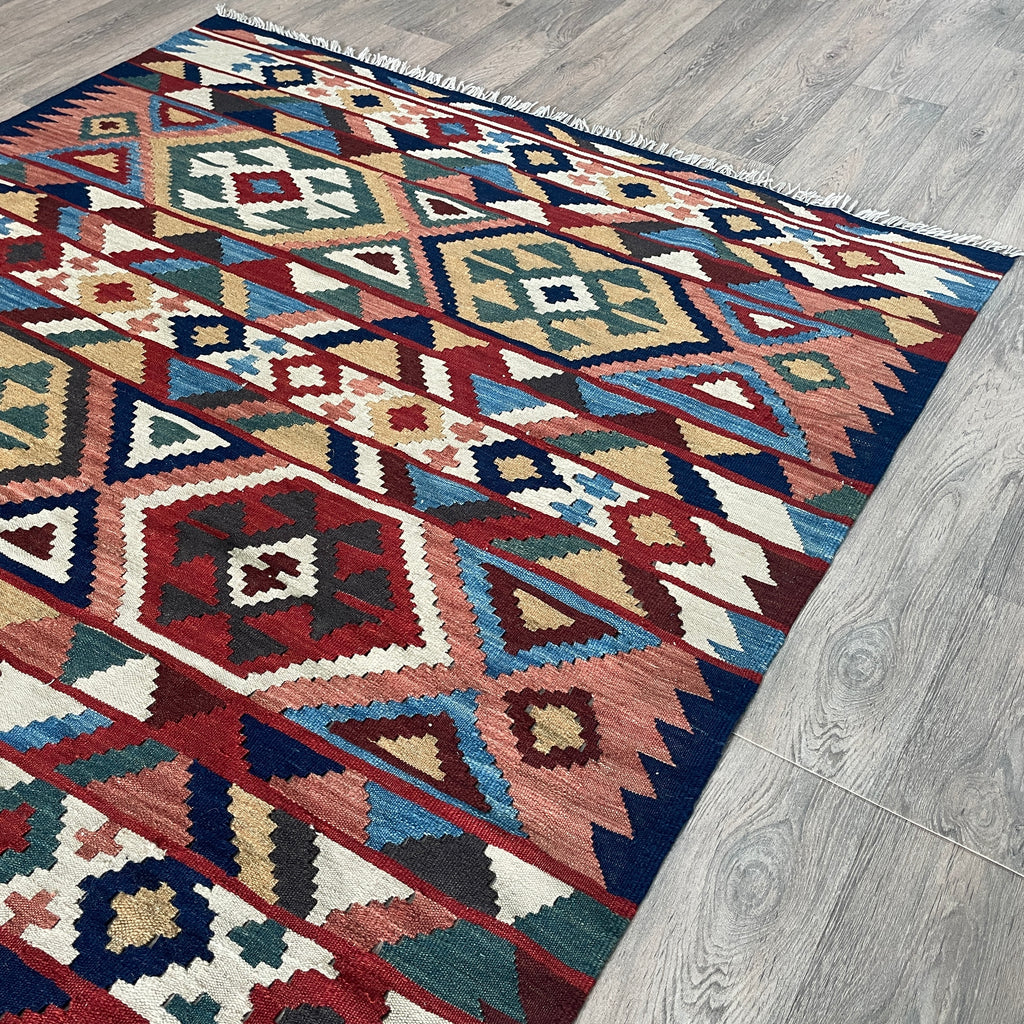 206 x 148 cm | Persian Qashqai Kilim Rug - Khorasan Rugs