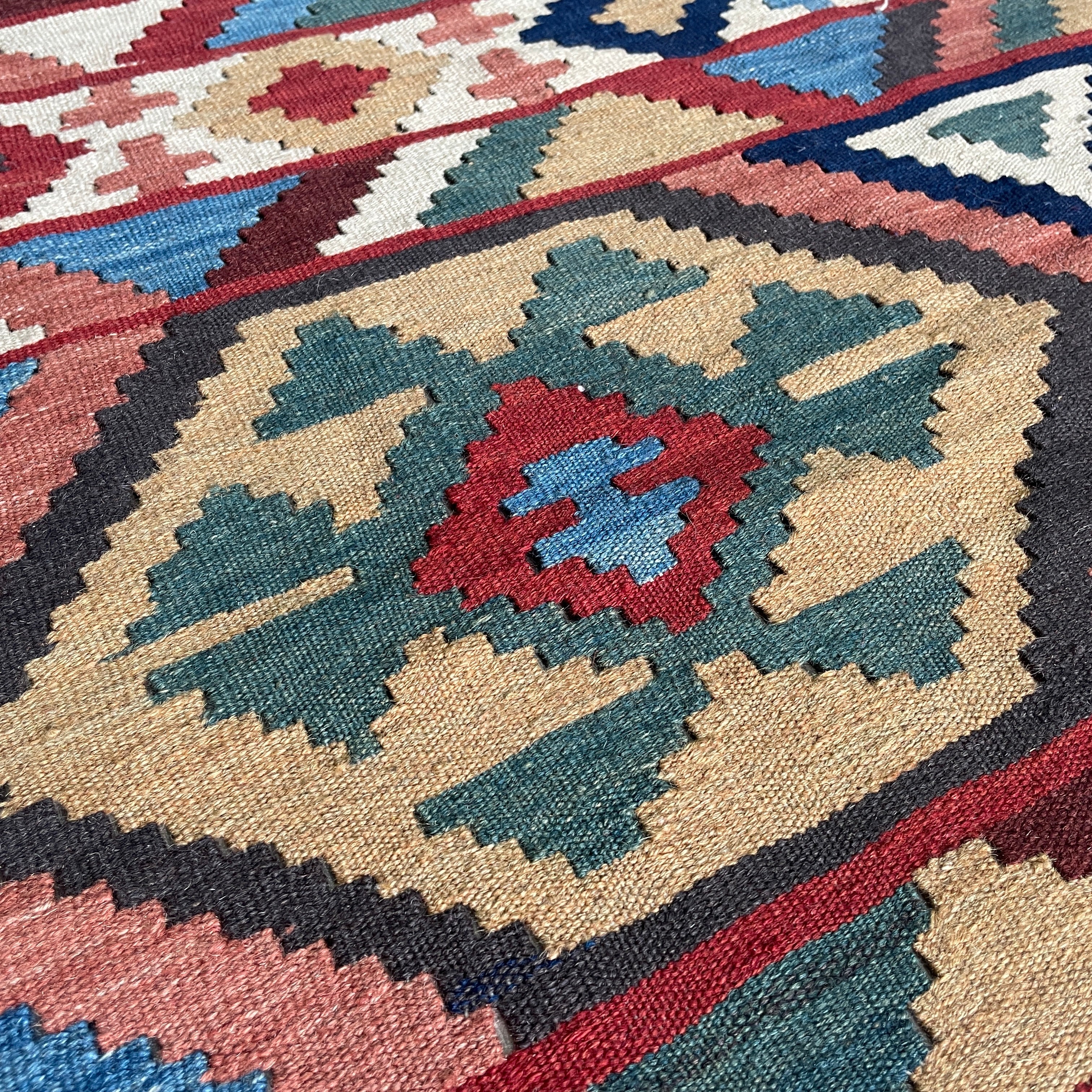 206 x 148 cm | Persian Qashqai Kilim Rug - Khorasan Rugs