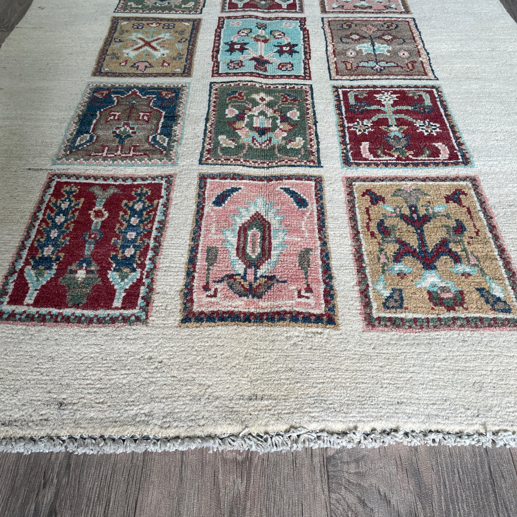 Afghan Sultanabad Rug 'Tray of Flowers'