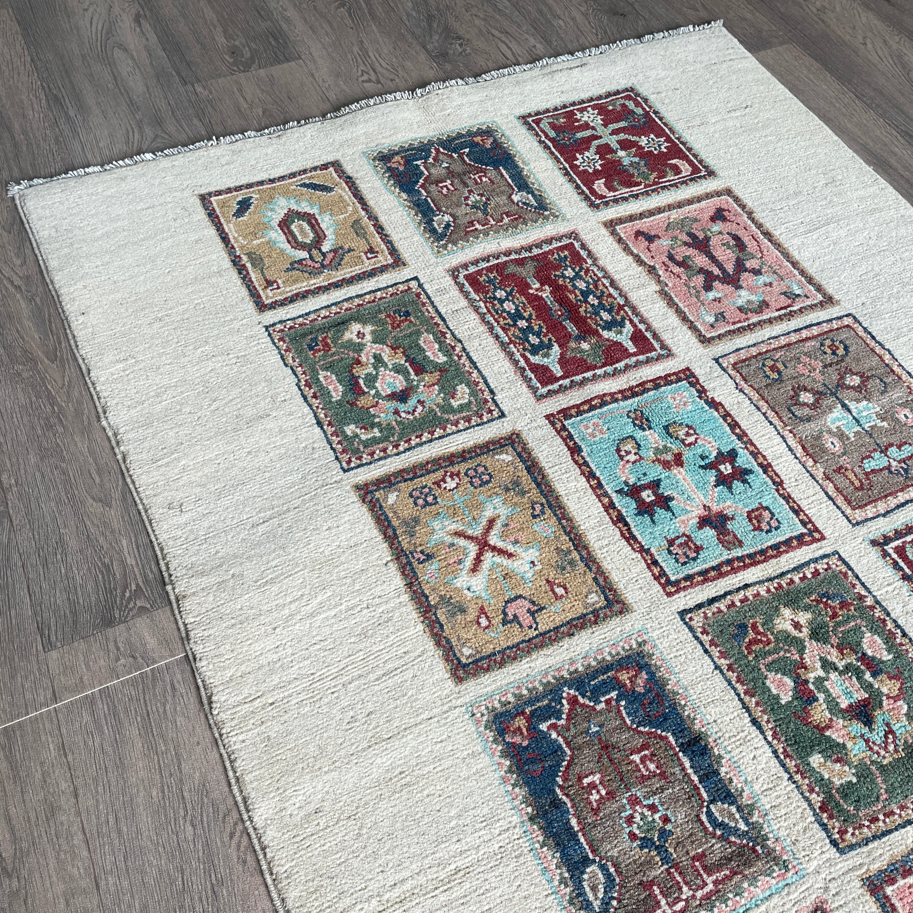 Afghan Sultanabad Rug 'Tray of Flowers'