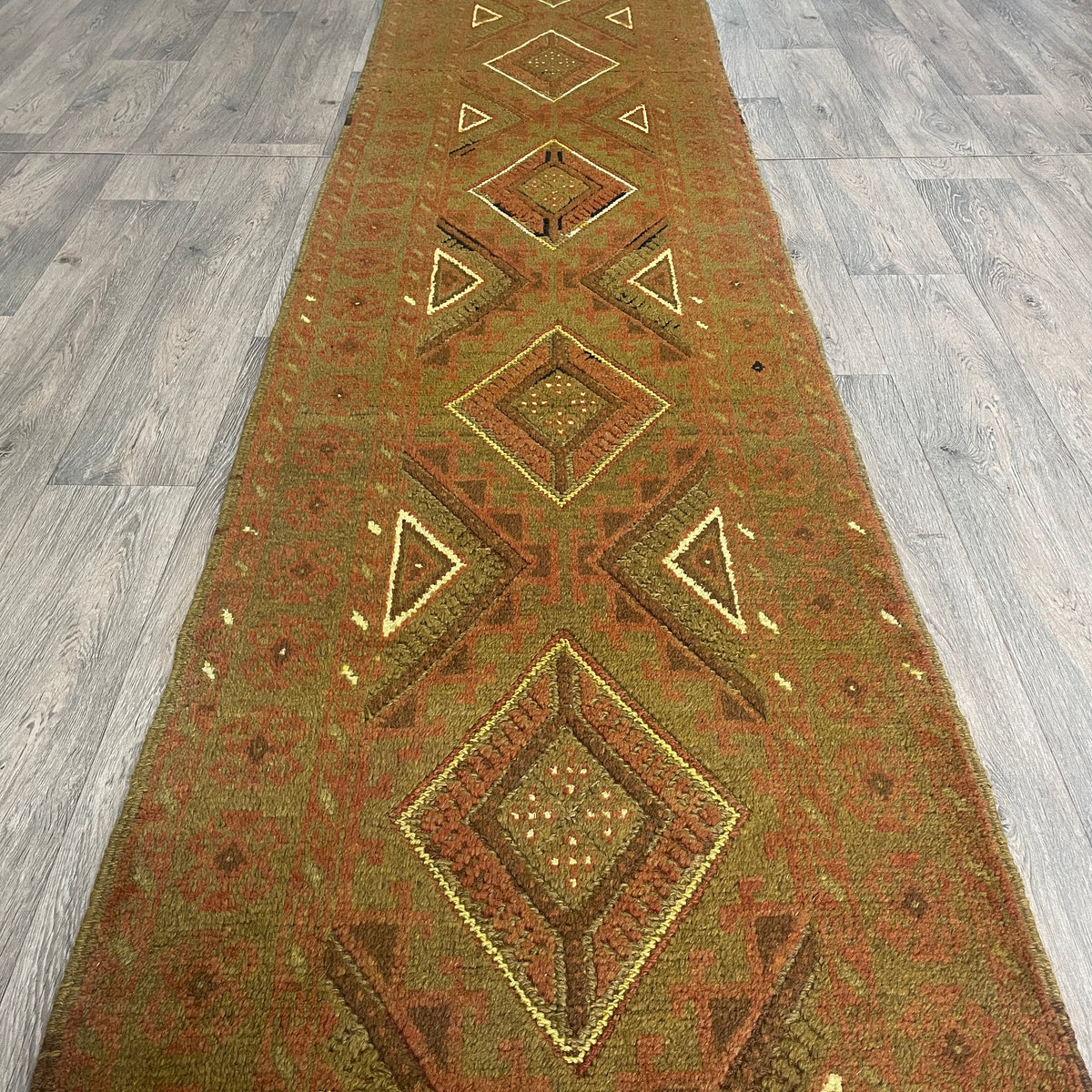 Afghan Mushwani Runner