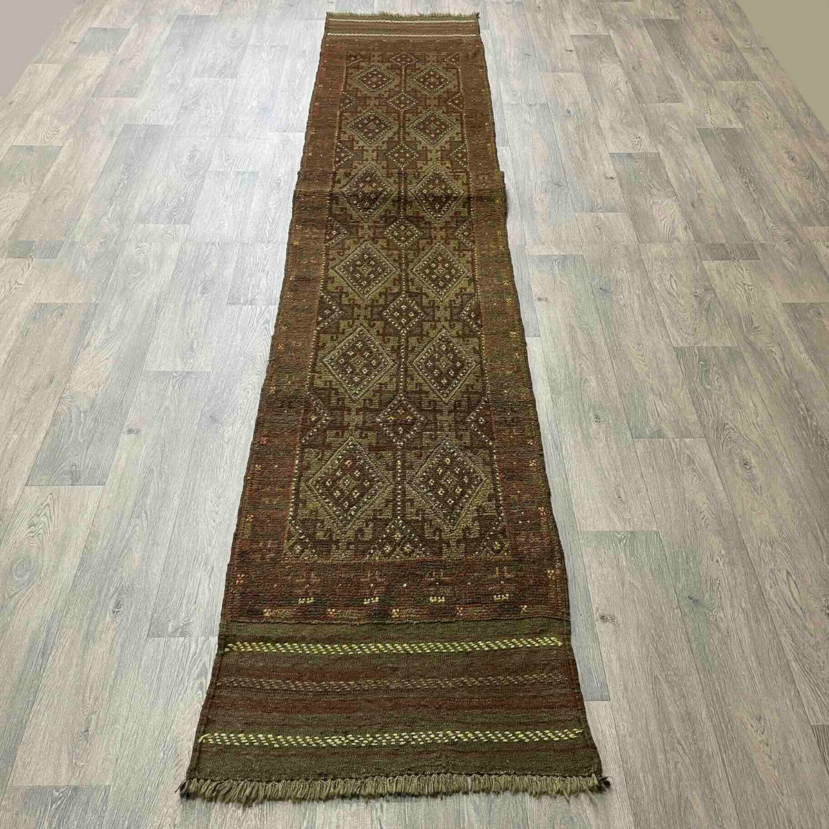 Afghan Mushwani Runner