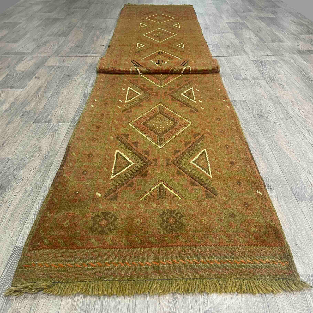 Afghan Mushwani Runner