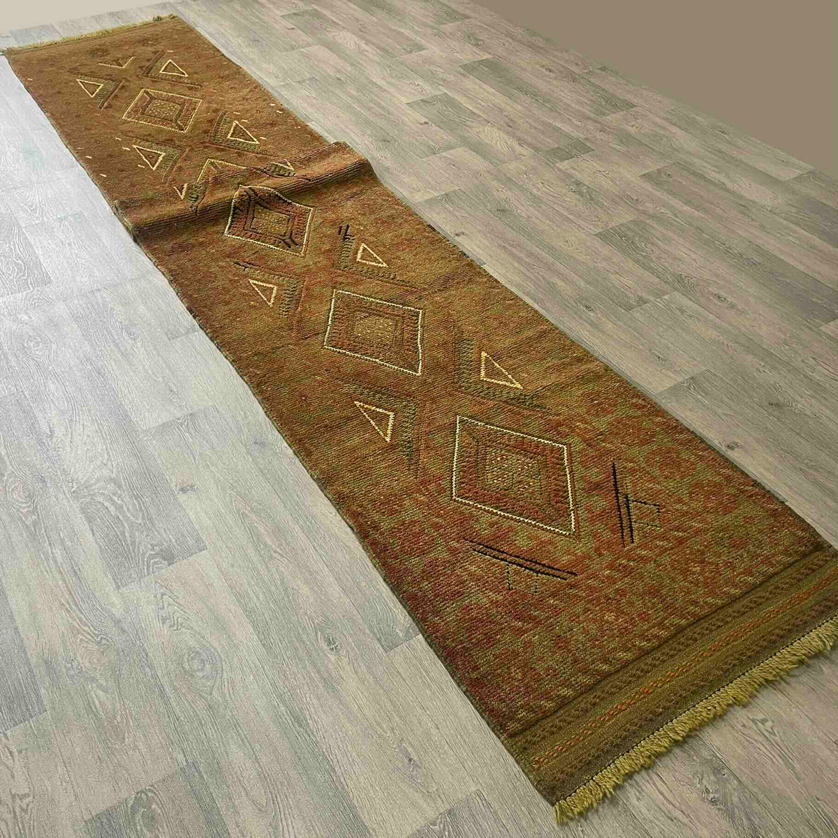 Afghan Mushwani Runner