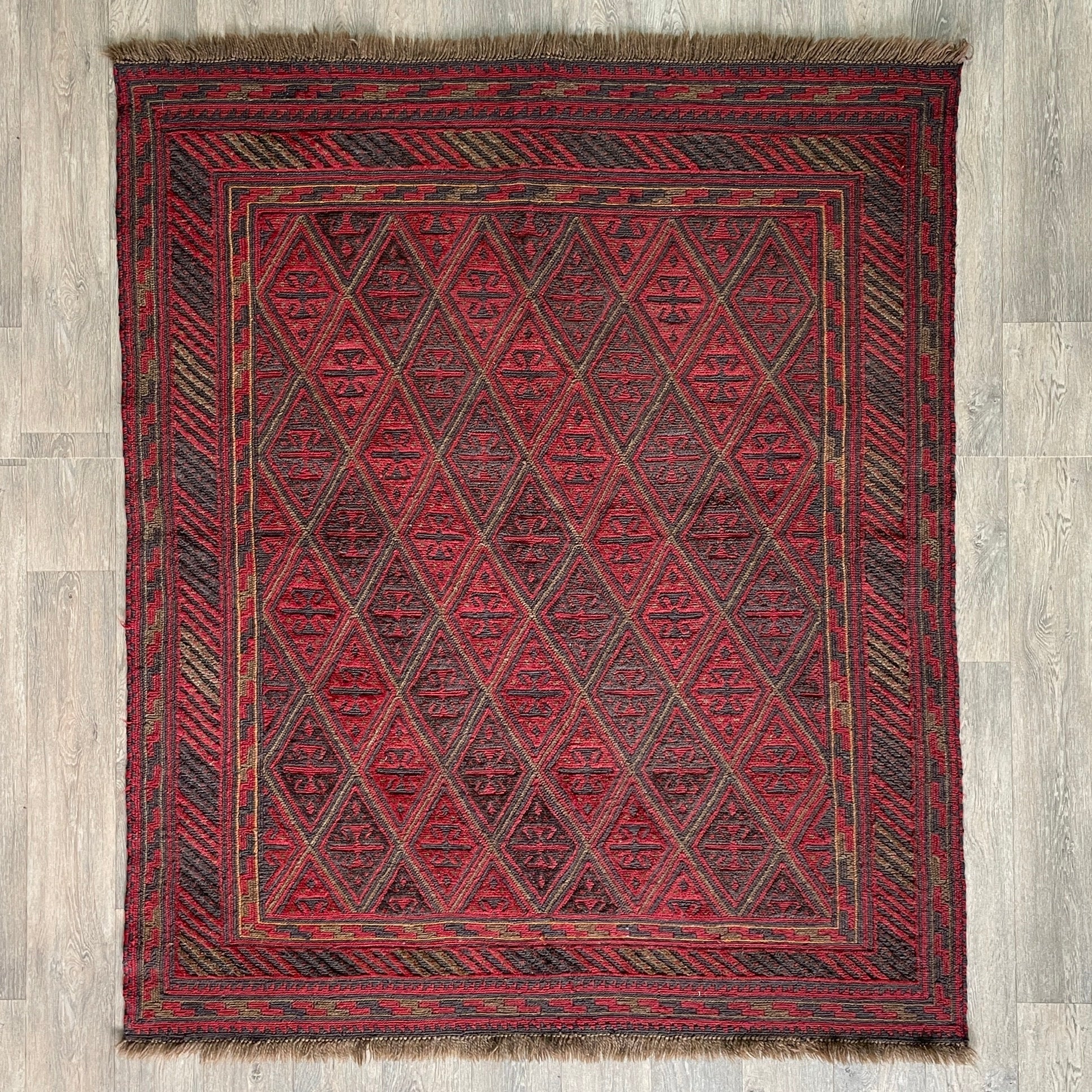 191 x 155 cm | Afghan Mushwani Rug