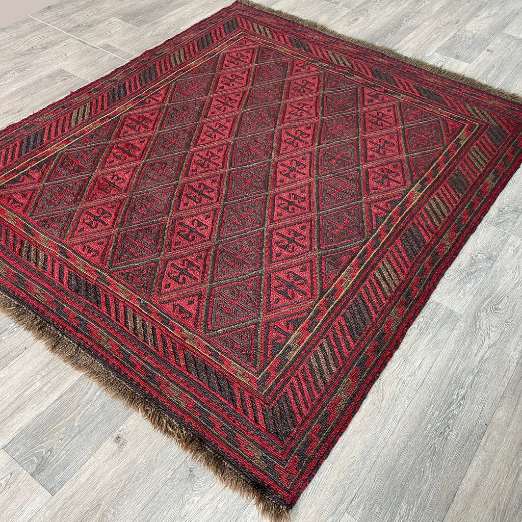 191 x 155 cm | Afghan Mushwani Rug